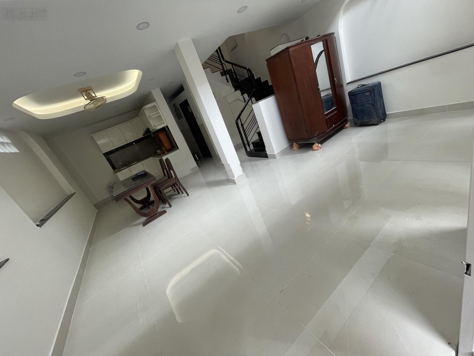 Nhà quận 5 - ngang 6m lô góc cực thoáng - 4 lầu chỉ 12 tỷ tl