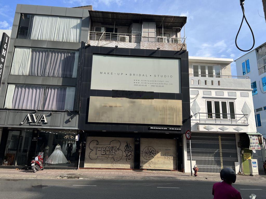 Cho thuê nhà mặt tiền Hồ Văn Huê, Phú Nhuận (10x12m) trệt 3 lầu trống suốt - giá 50 triệu