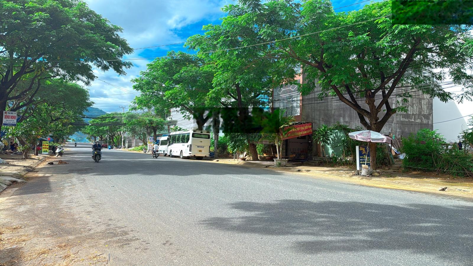 Đất đường Phong Châu rộng 22,5m - TĐC Đất Lành giá tốt đầu tư Diện tích : 63.8m2 (ngang 4m)4ty050