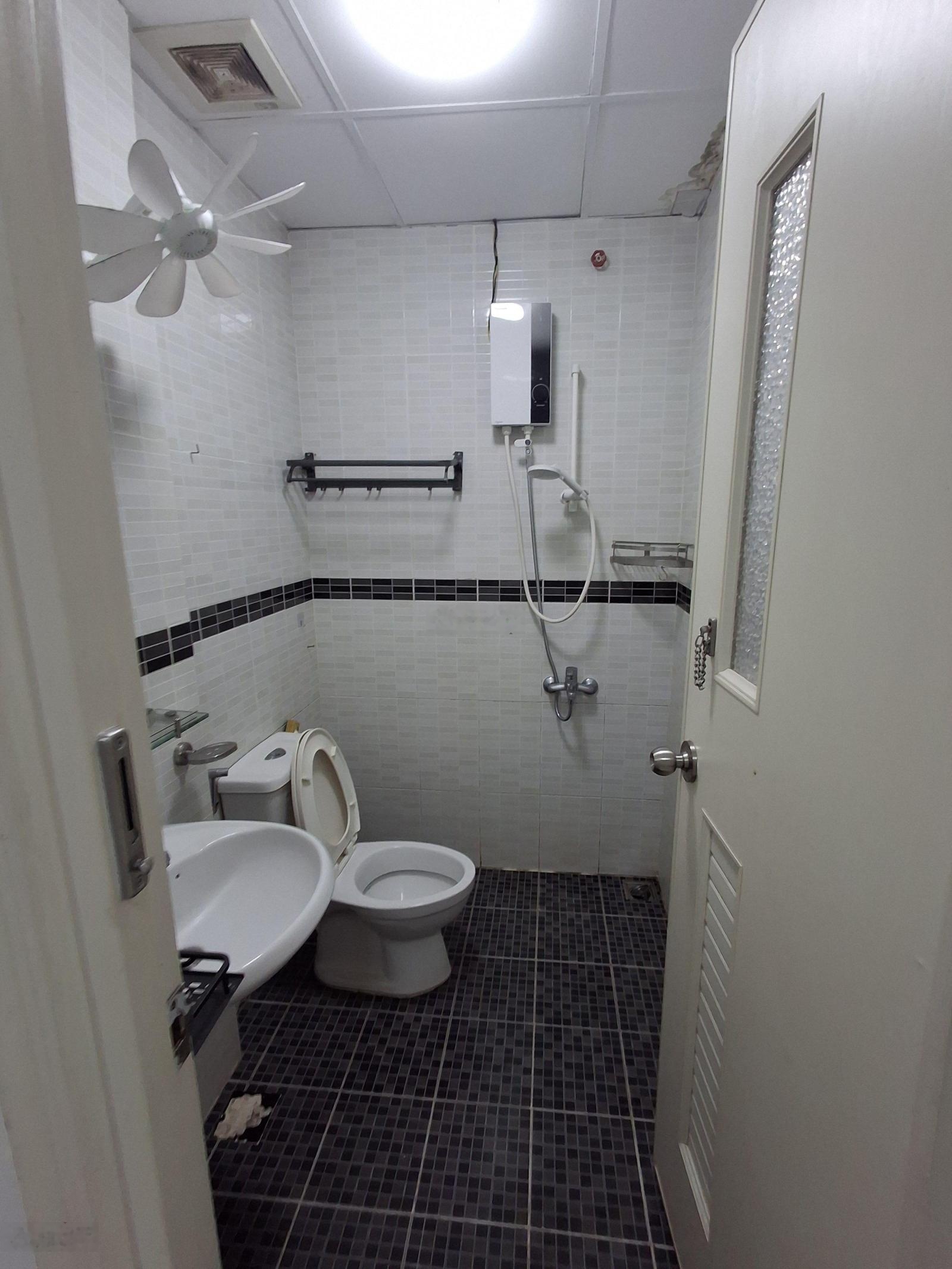 Chính chủ cần bán căn hộ chung cư Hà Đô Nguyễn Văn Công, P. 3, Gò Vấp. DT 80m2. Giá 5 tỷ