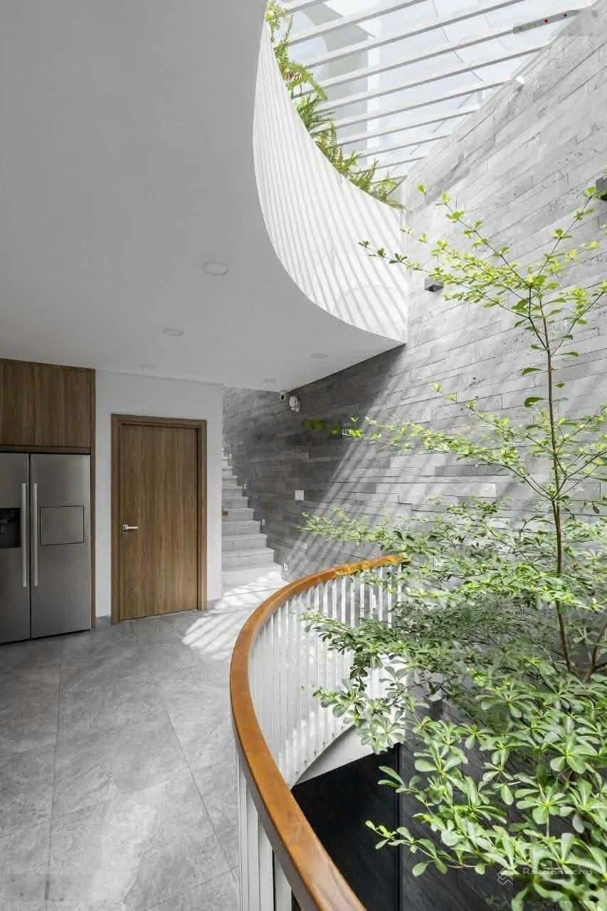 Rất ngon tân bình nhà mới đẹp hxh tránh khu sân bay, gần 80m2(5x15.5m), 5 tầng 6pn.