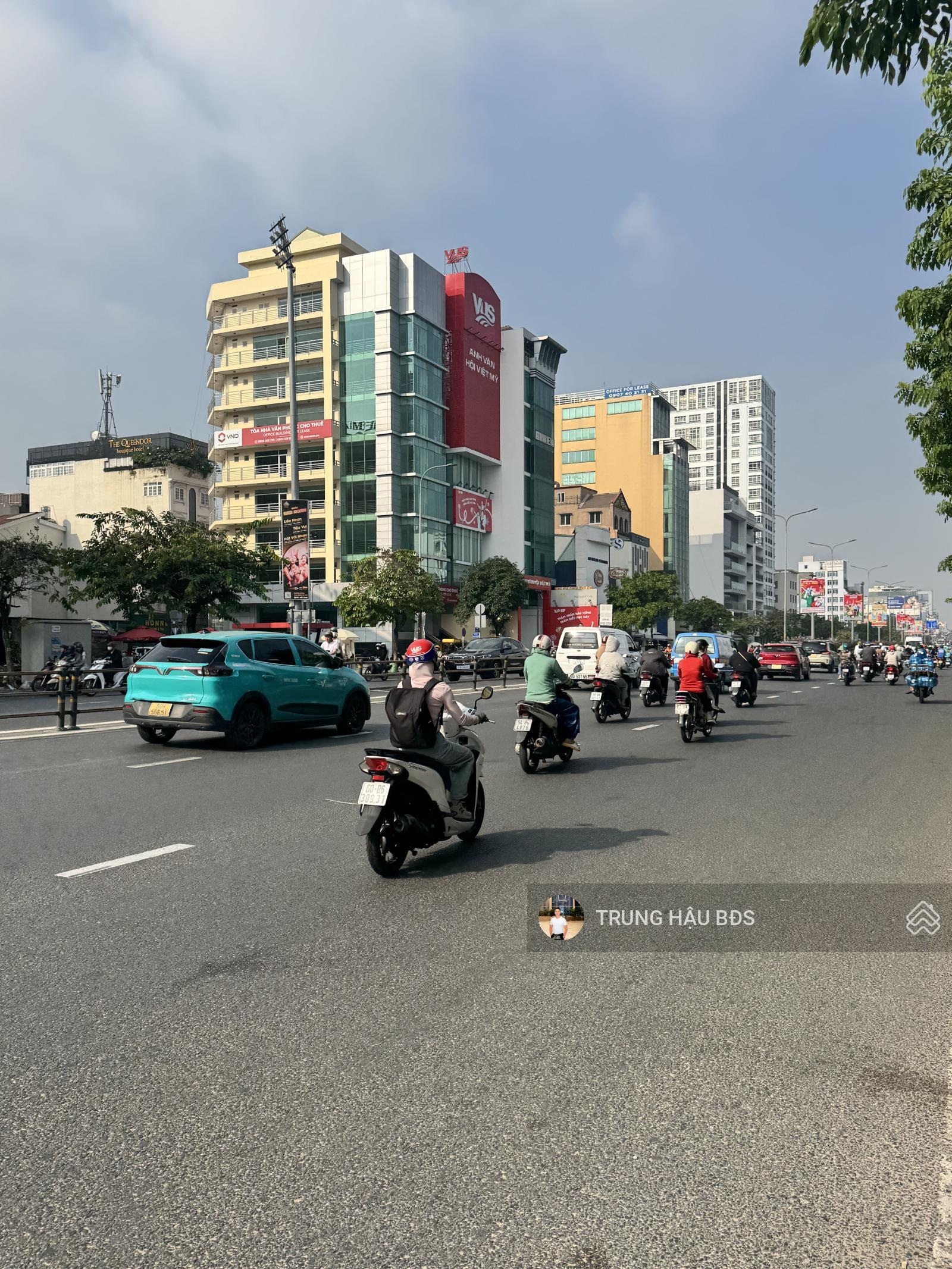 Cực Sốc Giảm 80 Tỷ Bán Gấp Nhà MT Cộng Hoà Q. Tân Bình - DT 30 x 48m - HĐT 300 Triệu - Giá 200 Tỷ