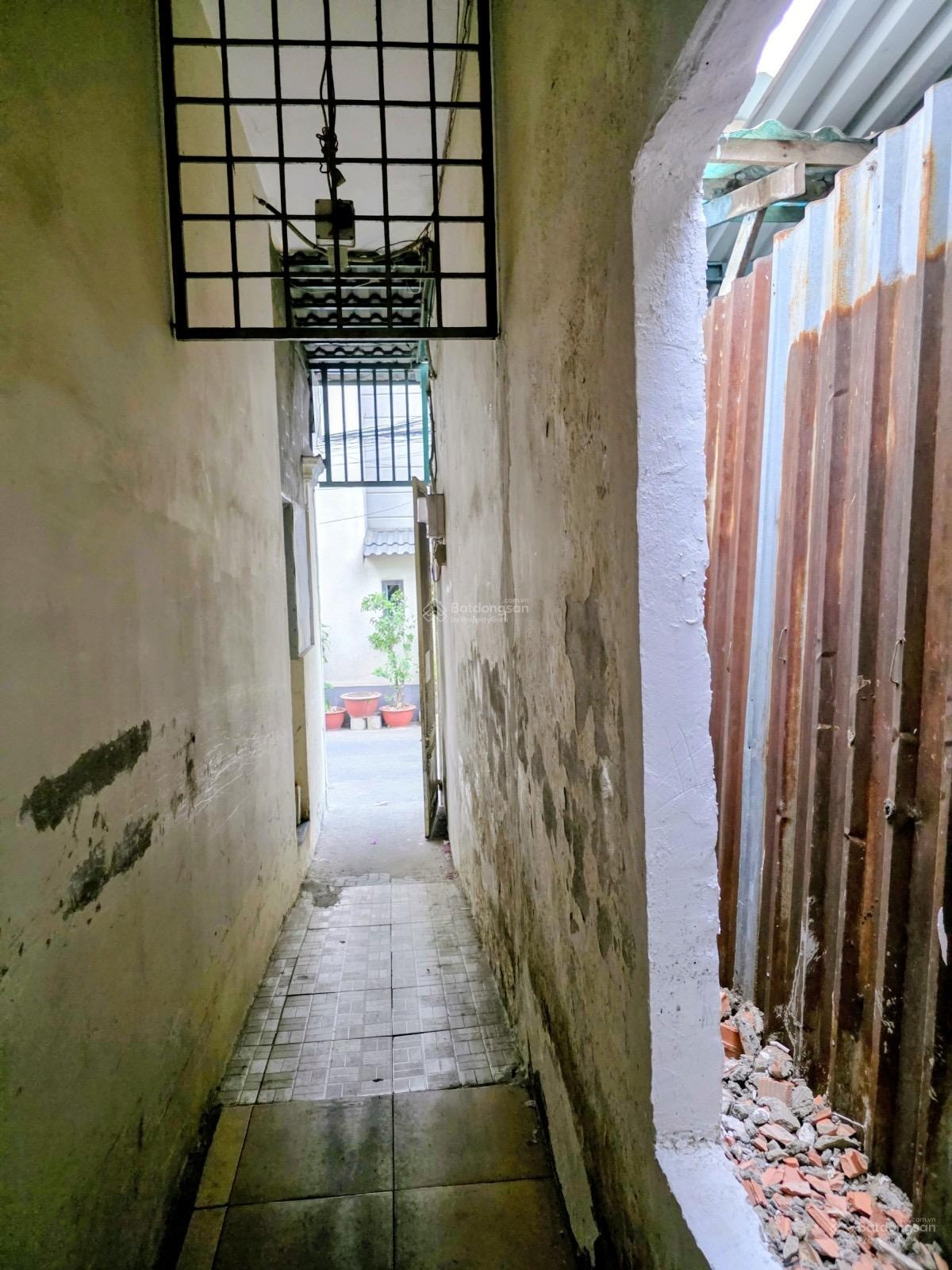 Toà nhà 4 tầng 15 chdv - dòng tiền 600tr/năm - hẻm xe hơi né - 1 căn ra mặt tiền