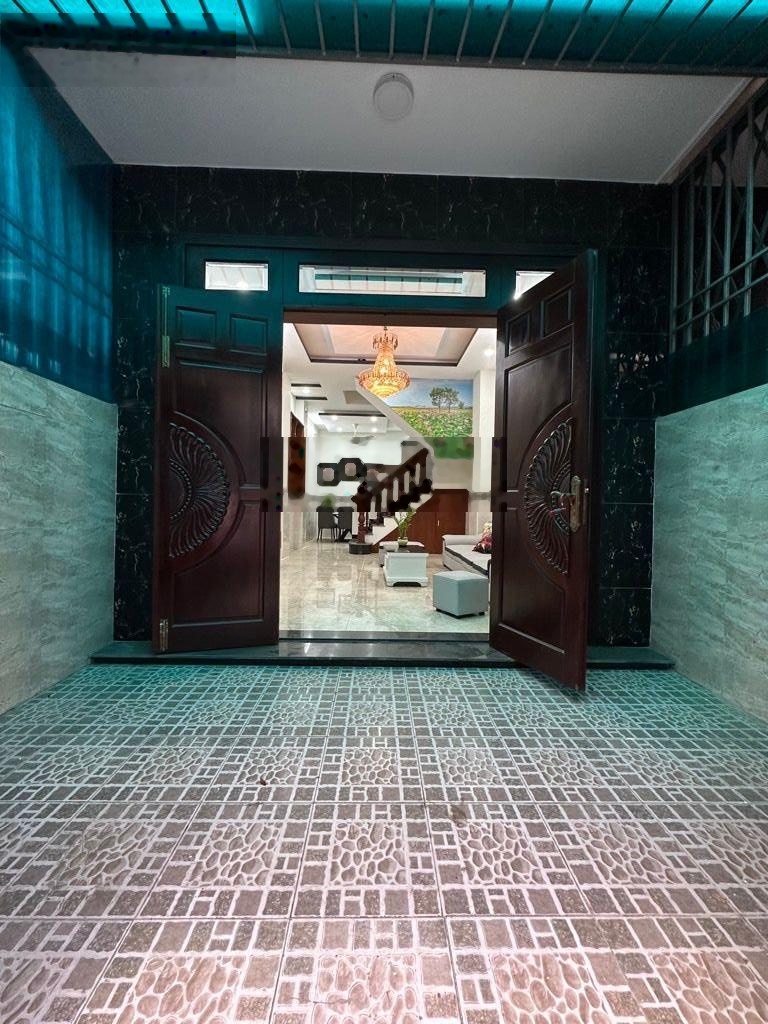 Bán nhà khu đồng bộ cao tầng Thạnh Xuân 24 giá 5.6tỷ