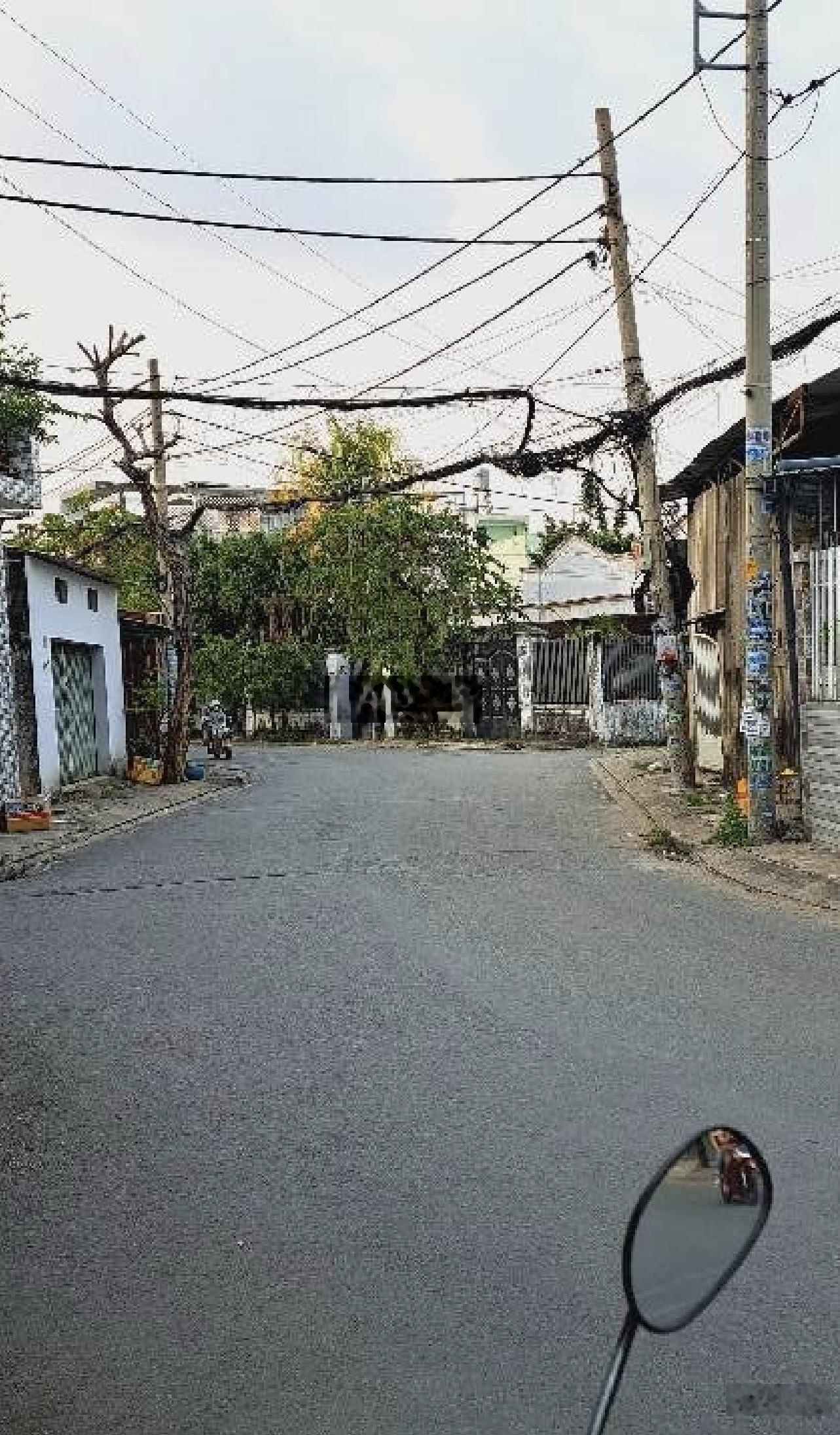 Bán nhà mặt tiền kinh doanh 4 tầng, Bà Điểm Hóc Môn, gần bến xe An Sương, giá 6,8 tỷ