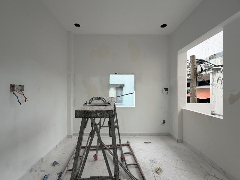 Gần Hoàng Sa, Quận 1 sau căn mặt tiền 30m2 2 tầng giá 6.5 tỷ