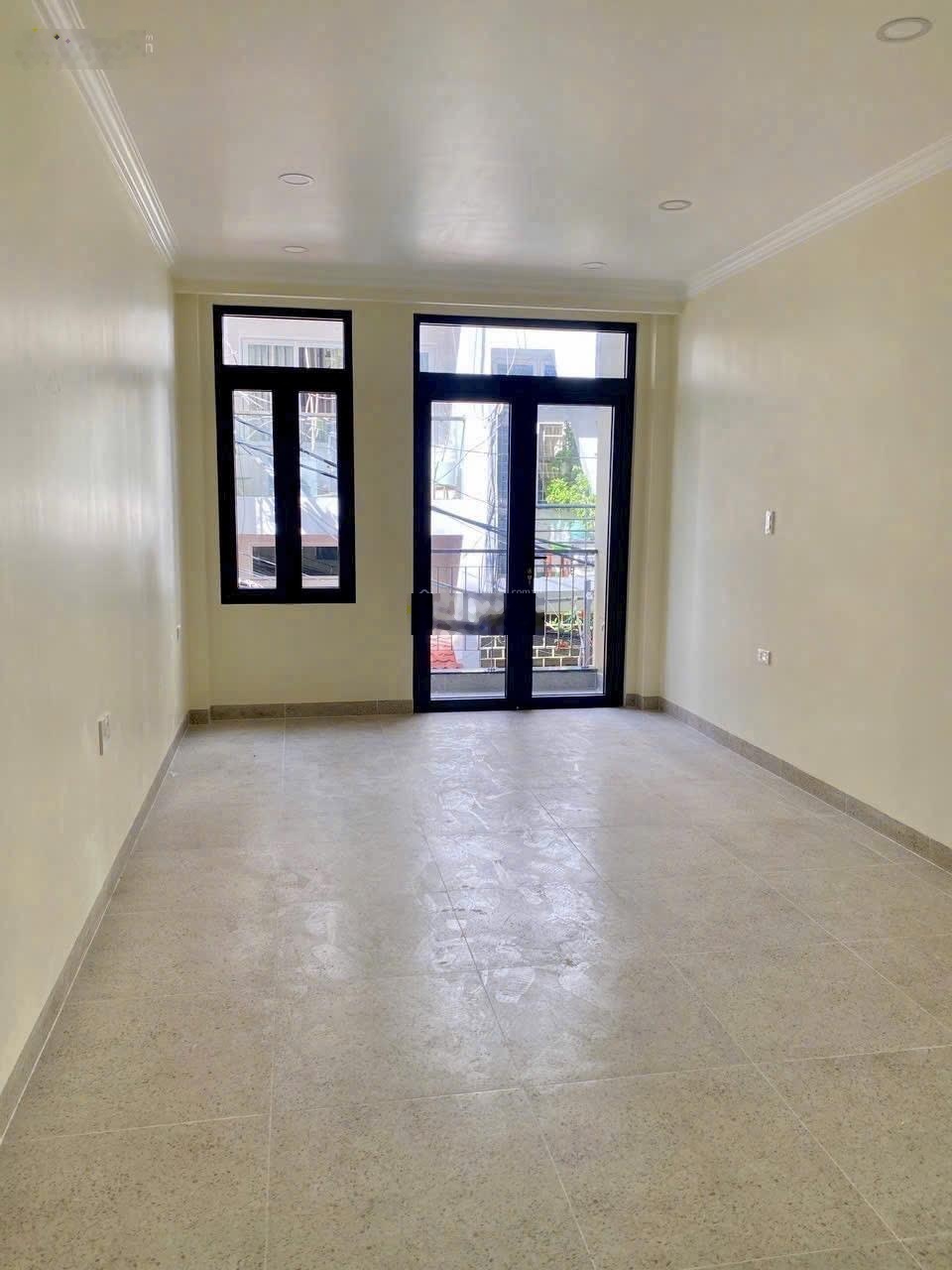 Huỳnh Văn Bánh Phú Nhuận - Hẻm 4m, ô tô đến cửa - 55m2 4 tầng - Sổ đẹp, hoàn công đủ - 9.9 tỷ TL