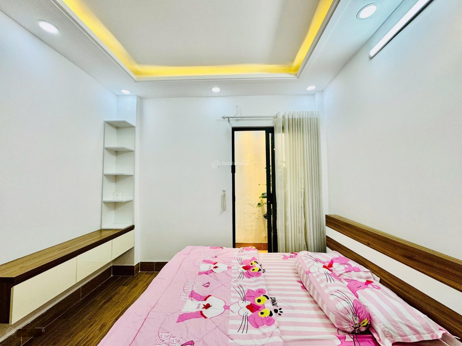 ngon lắm luôn- giá mềm- diện tích to- 3 tầng lầu- gần công viên Làng Hoa - ds 4- thông ra Le Van Th