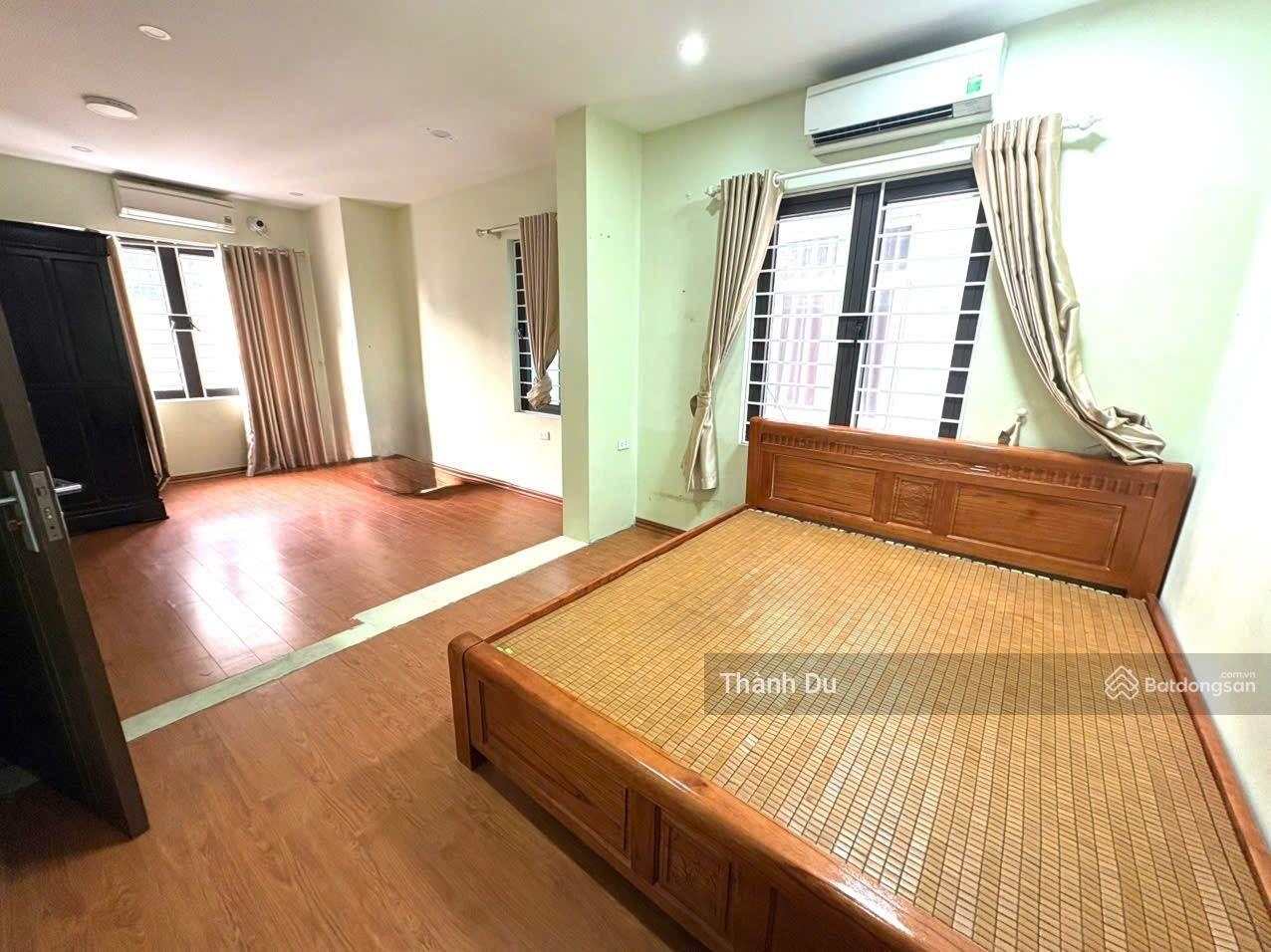 Cho thuê nhà nguyên căn 50m2 lô góc ô tô tránh, vỉa hè , gia đình ở và kinh doanh online giá 11 tr