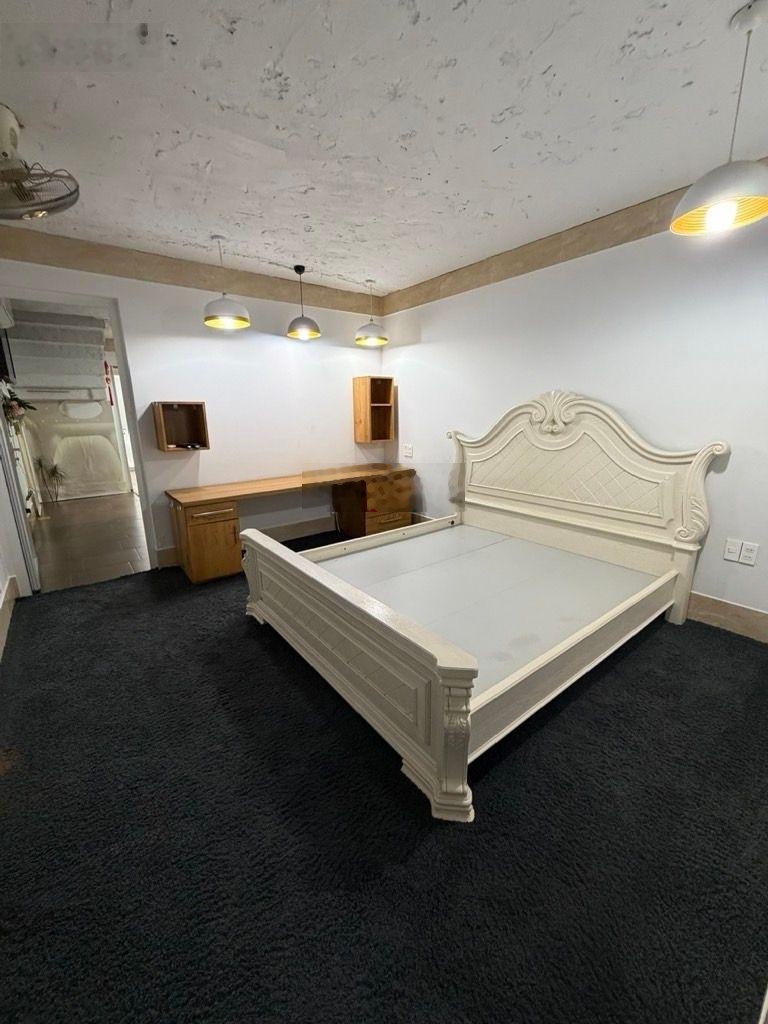 Sát chợ tân huong xe hoi ngủ ngon nhà - 80m - xây 3 tâng btct với 3pn