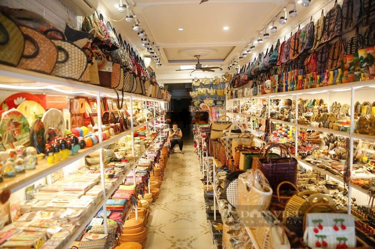 Cho thuê nhà mặt phố Cầu Gỗ, 35m2,mặt tiền:4m,vị trí đẹp nhất gần hồ Hoàn Kiếm, khách du lịch đông