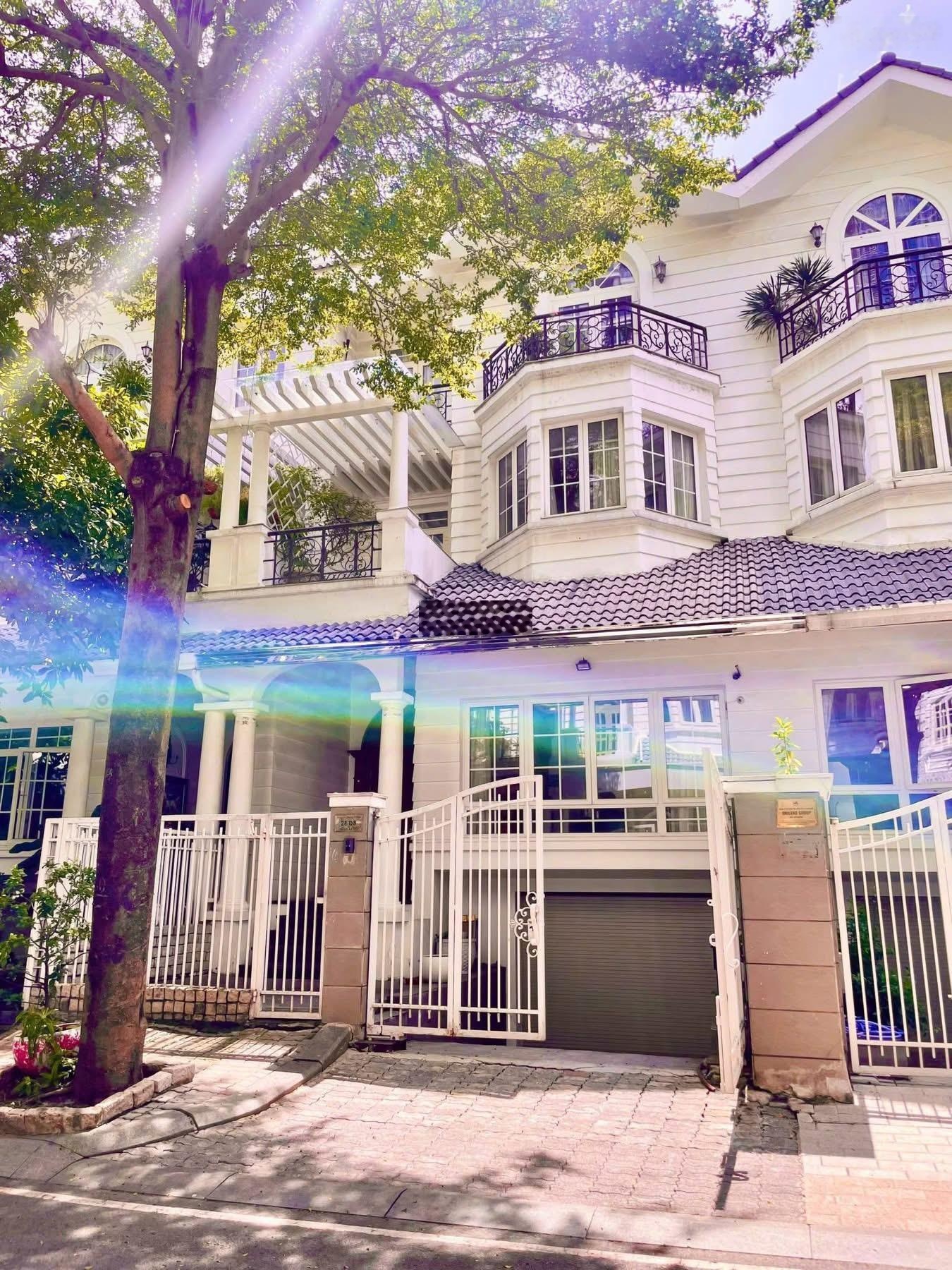 Bán gấp căn biệt thự Sài Gòn Pearl Bình Thạnh, diện tích 147m2 giá 89 tỷ