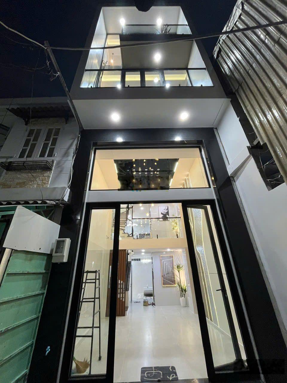 Bán nhà 5 tầng có thang máy đầy đủ nội thất đường Lạc Long Quân phường 3 quận 11