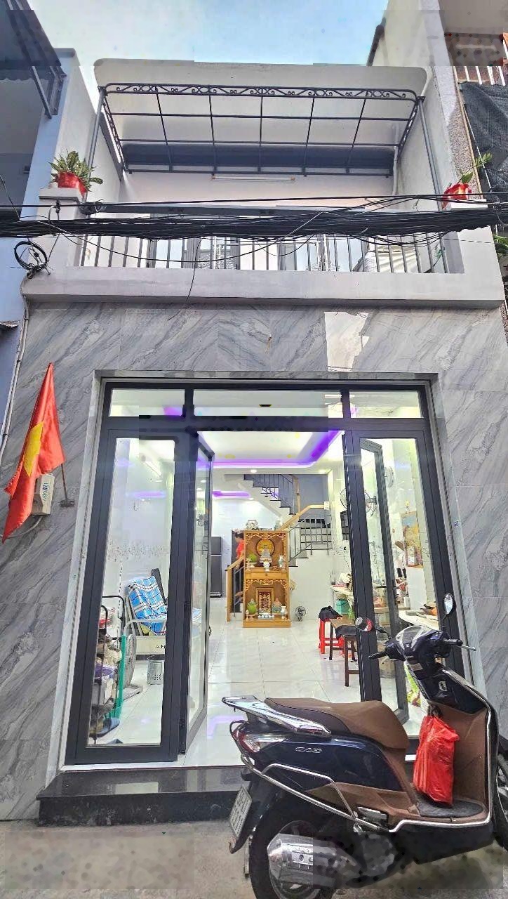 Chính chủ bán nhà đẹp đường số 3 hẻm xe hơi thông ngay chợ Bình Long, giá 4,85 tỷ TL