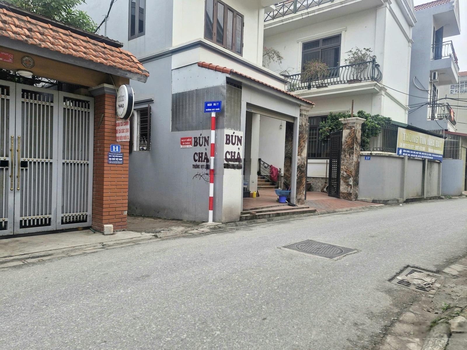 Bán đất Bát Khối, Cự Khối, Long Biên, 74m2, MT 4.2m, 11 tỷ, ô tô, đường đẹp view thoáng ở tuyệt vời