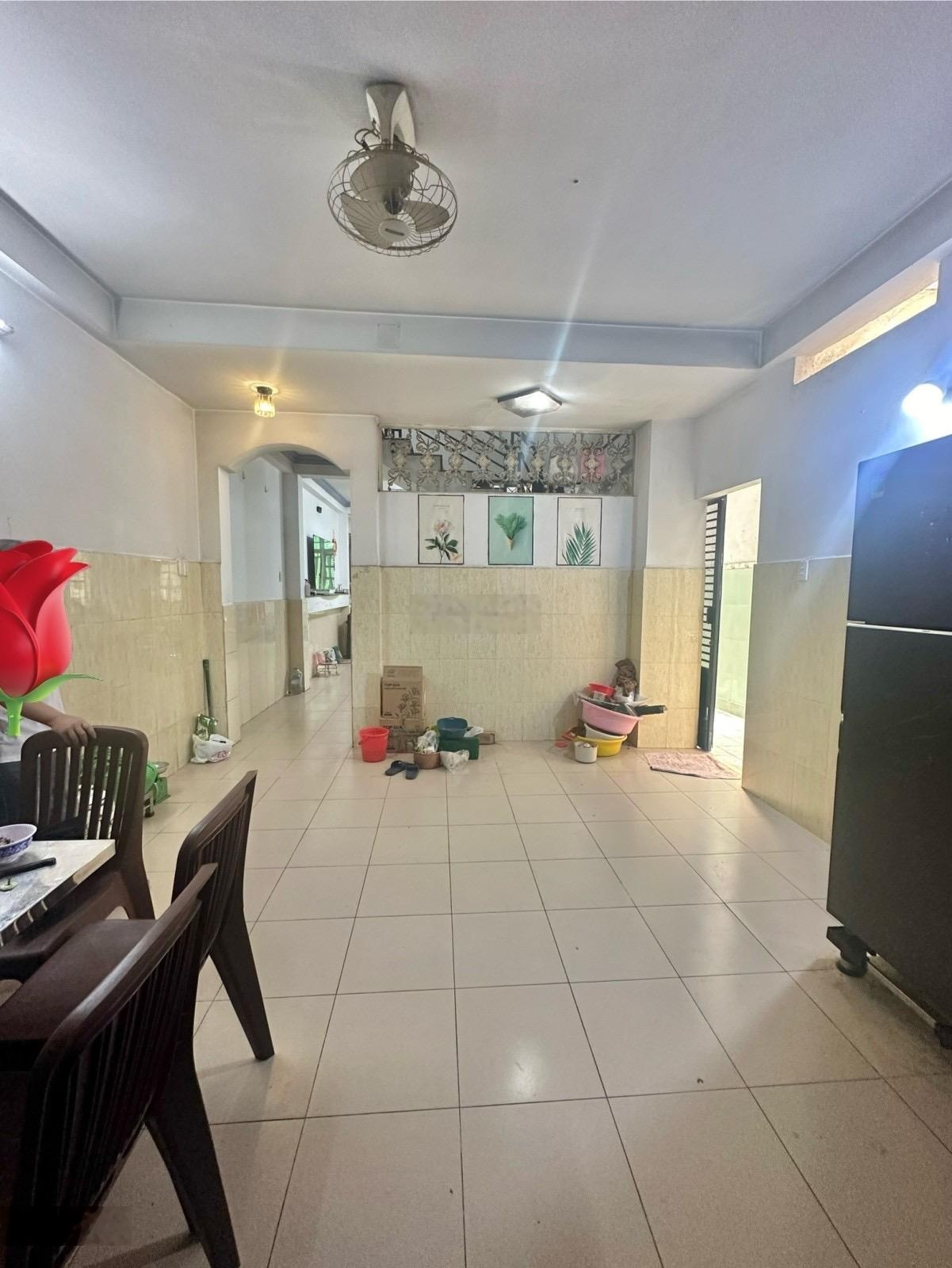 Nhà ngay BV An Bình, Q5, 4.3x15m, 4 tầng, 5 phòng ngủ, 30m ra mặt tiền, chỉ 8.7 tỷ