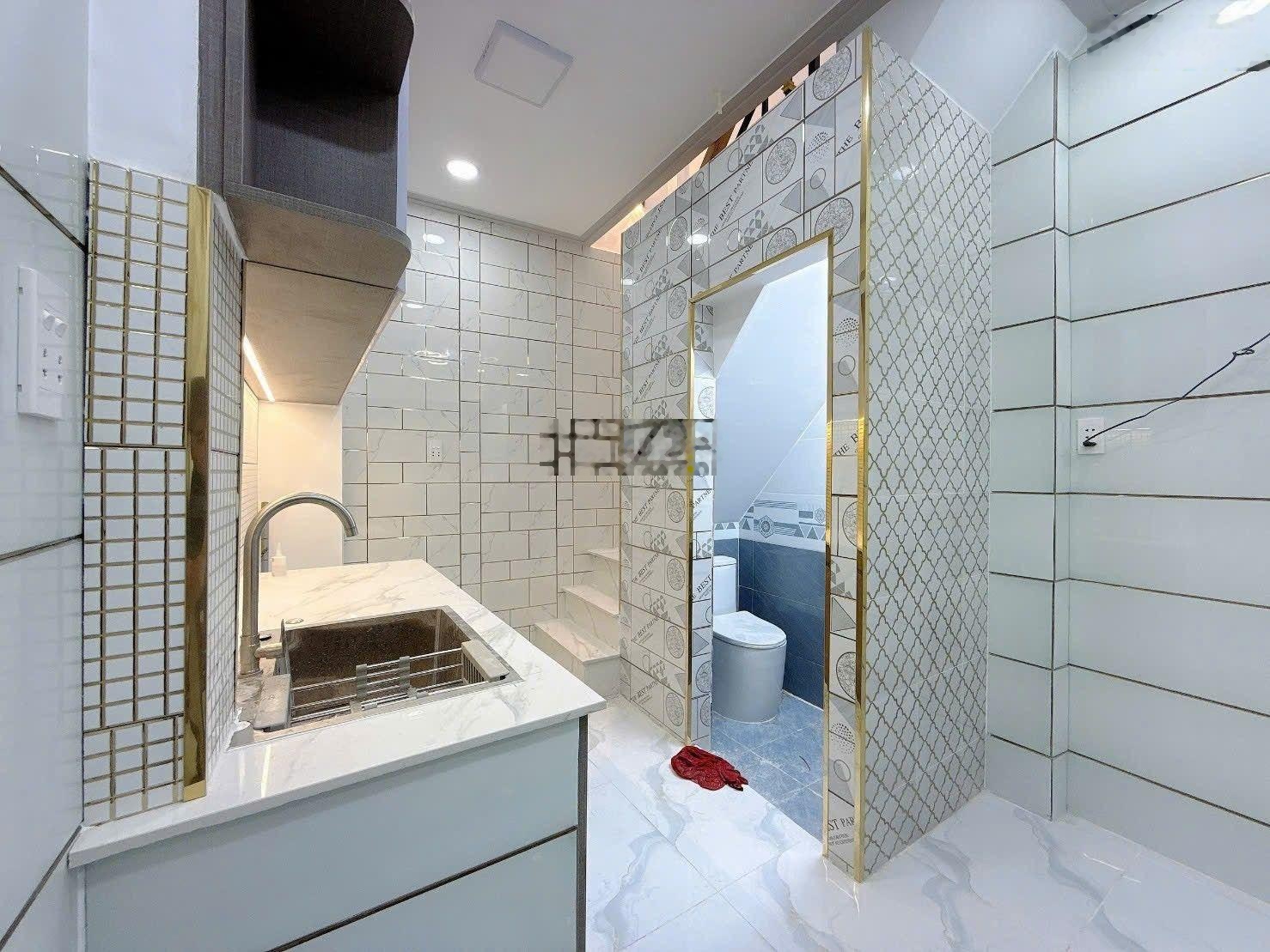 #quận6 hậu giang quận- nhà 3 tầng 15m2 vuông vức - chỉ 2,28 đ