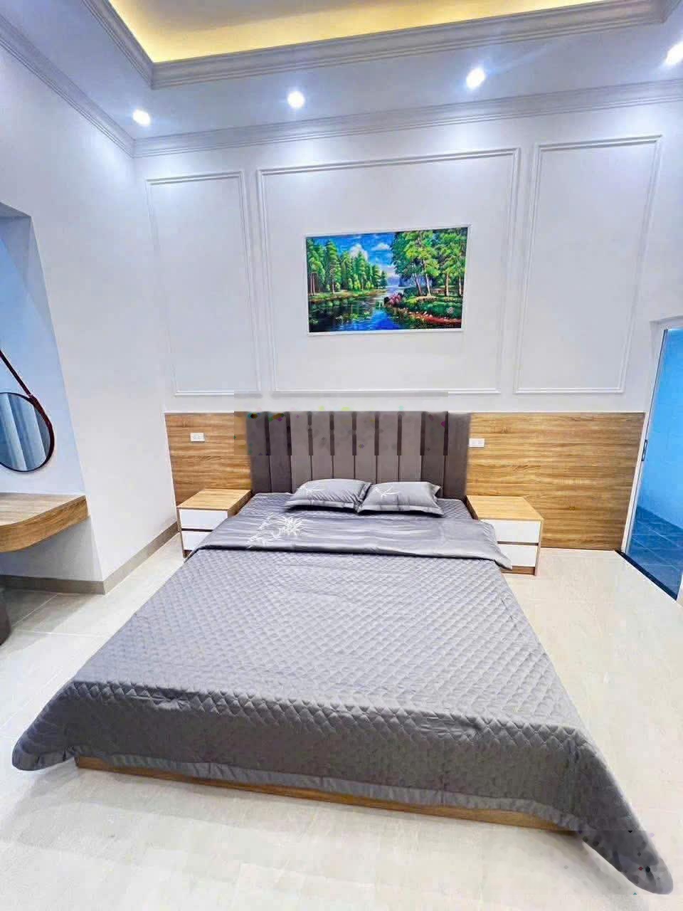 NHỈNH 8 TỶ SIÊU PHẨM TÔN ĐỨC THẮNG, ĐỐNG ĐA-35m² 5 tầngMT 4,3m 30m ra phố Nhà đẹp hiện đại