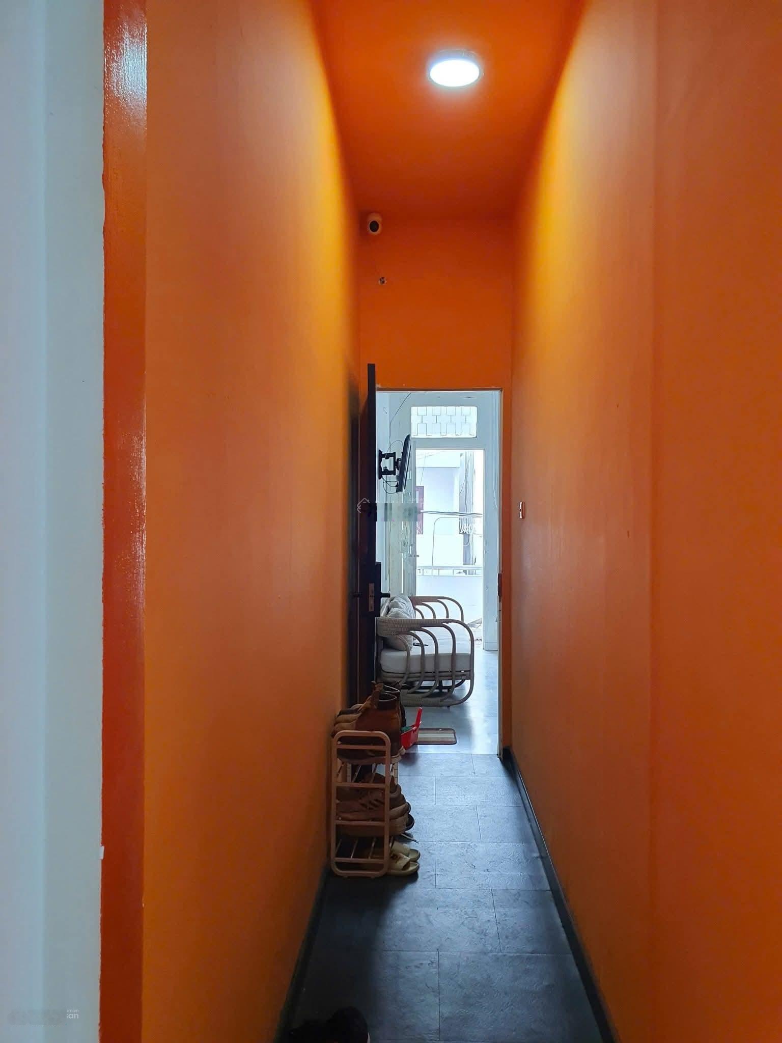 Cho thuê MBKD Lê Văn Sỹ,Q3, nằm ở tầng 1,dtsd 60m2,wc riêng, ko ở lại, giá 9tr/tháng.