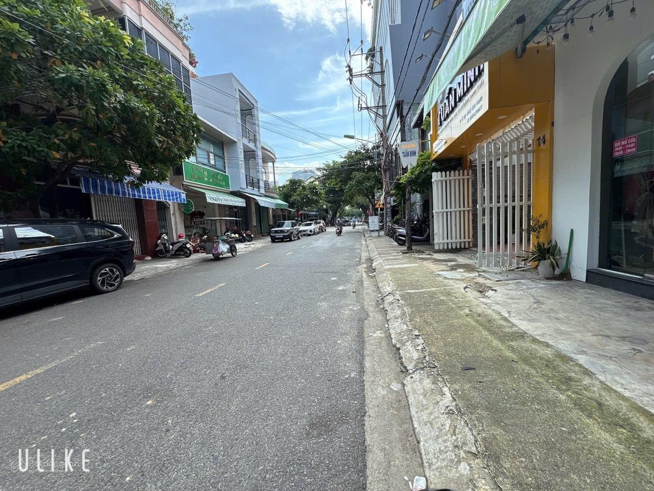 BÁN LÔ ĐẤT ĐẸP NGAY MẶT TIỀN BẠCH ĐẰNG , Ngay Trung tâm Phố du lịch Nha Trang 200m2 giá 34 tỷ 800