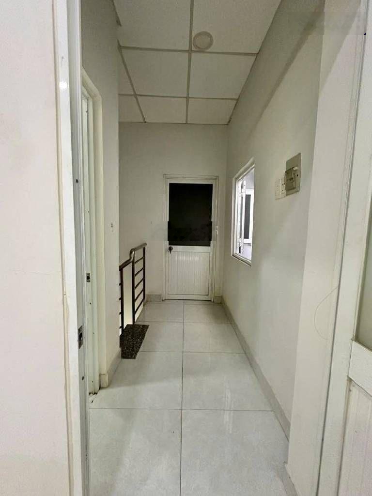 Trung tâm q10 $$ 5.4 tl bán nhà lê hồng phong vài bước ra mặt tiền - ngay 3 tháng 2 - lê h