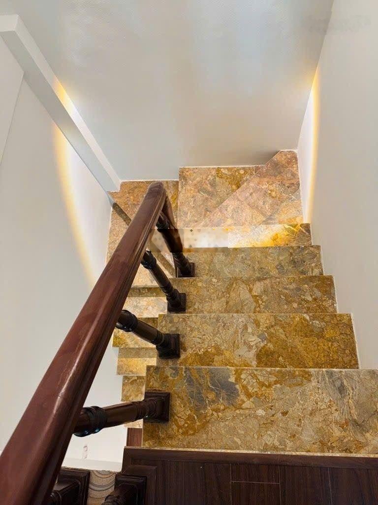 Tân Khai - Sát Sunshine Garden - Nhà đẹp ở luôn - nở hậu - giá đầu tư