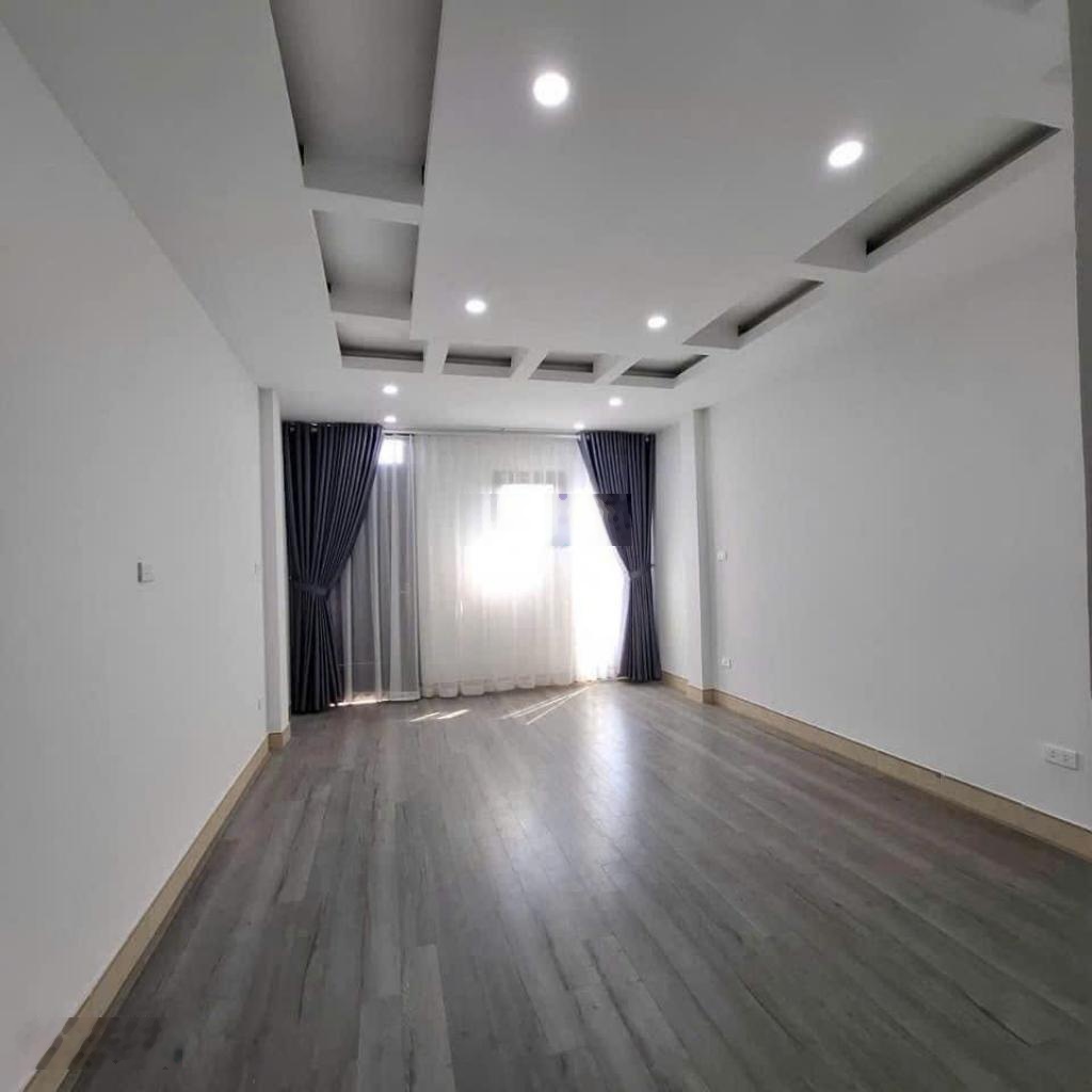 Nhà mặt phố - Nguyễn Xiển - Quận Thanh Xuân - vỉa hè - kinh doanh - thang máy - 55 m2 - 7 tầng