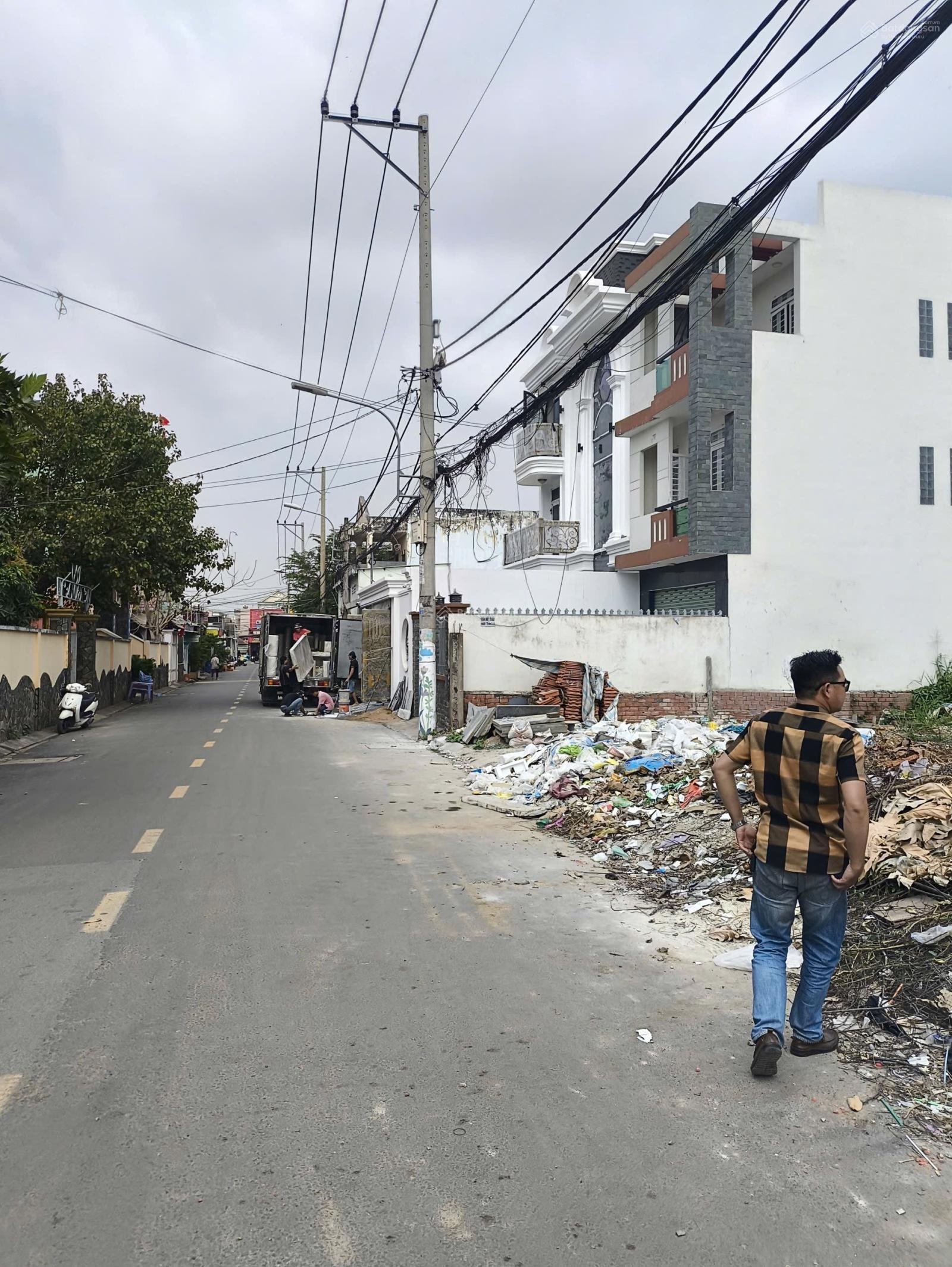 Bán đất mặt tiền số đường Nguyễn Duy Trinh, gần khu công nghệ cao Quận 9