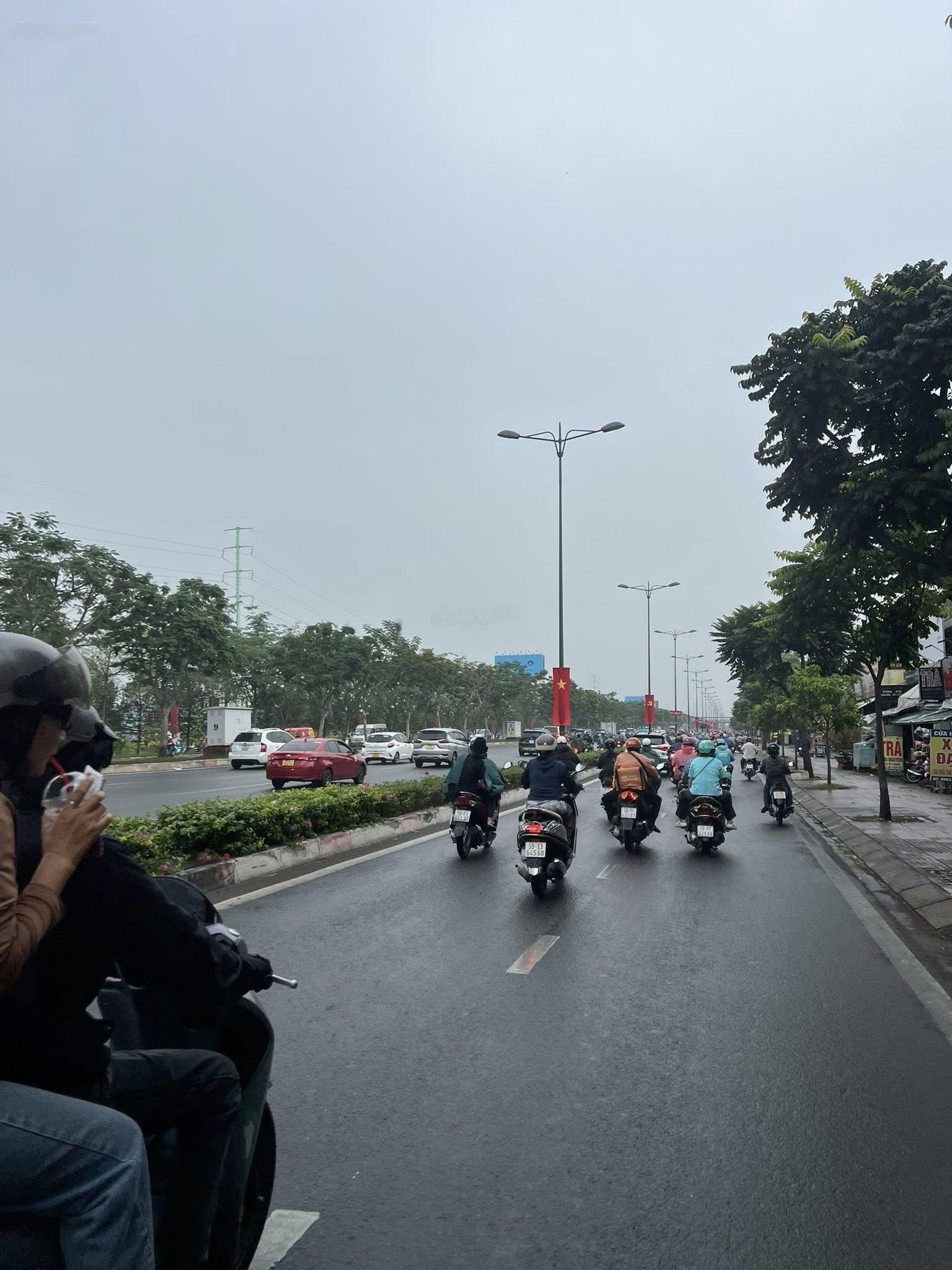 Bán lô đất 356m2 mặt tiền đường Văn Đồng phường Hiệp Bình Chánh gần Gigamall