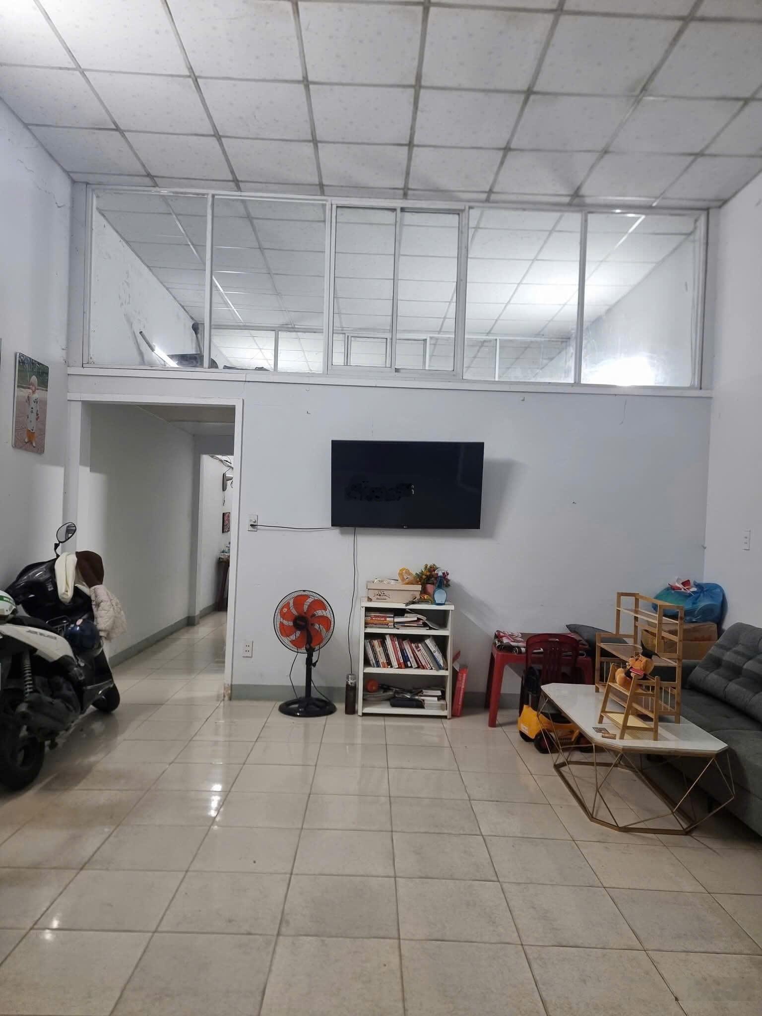 Bán nhà mặt phố đường Lê Văn Sỹ, Hòa Minh, Liên Chiểu, gần biển, giá 5 tỷ 2 Tl