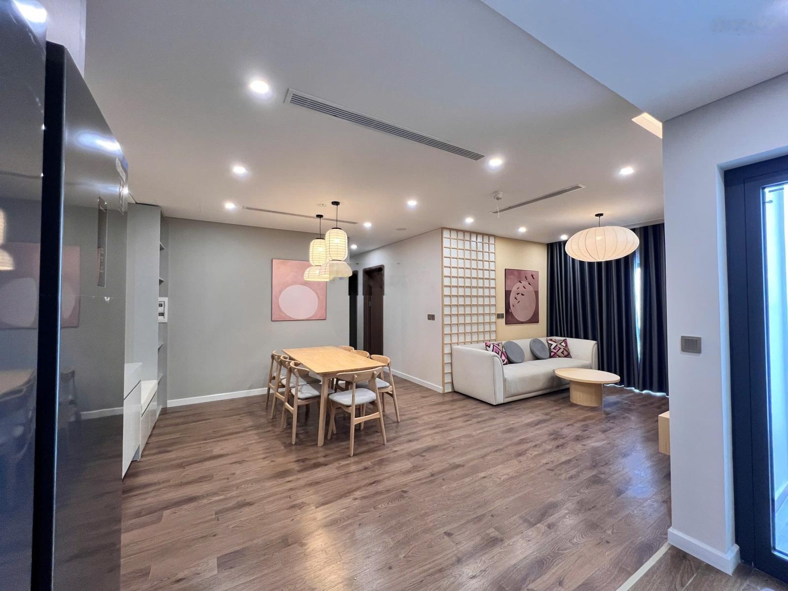 Cho thuê căn Hoàng Thành Pearl,114 m2, 3PN 2WC, Full dồ, có slot oto, vào luôn 19 triệu giá tốt