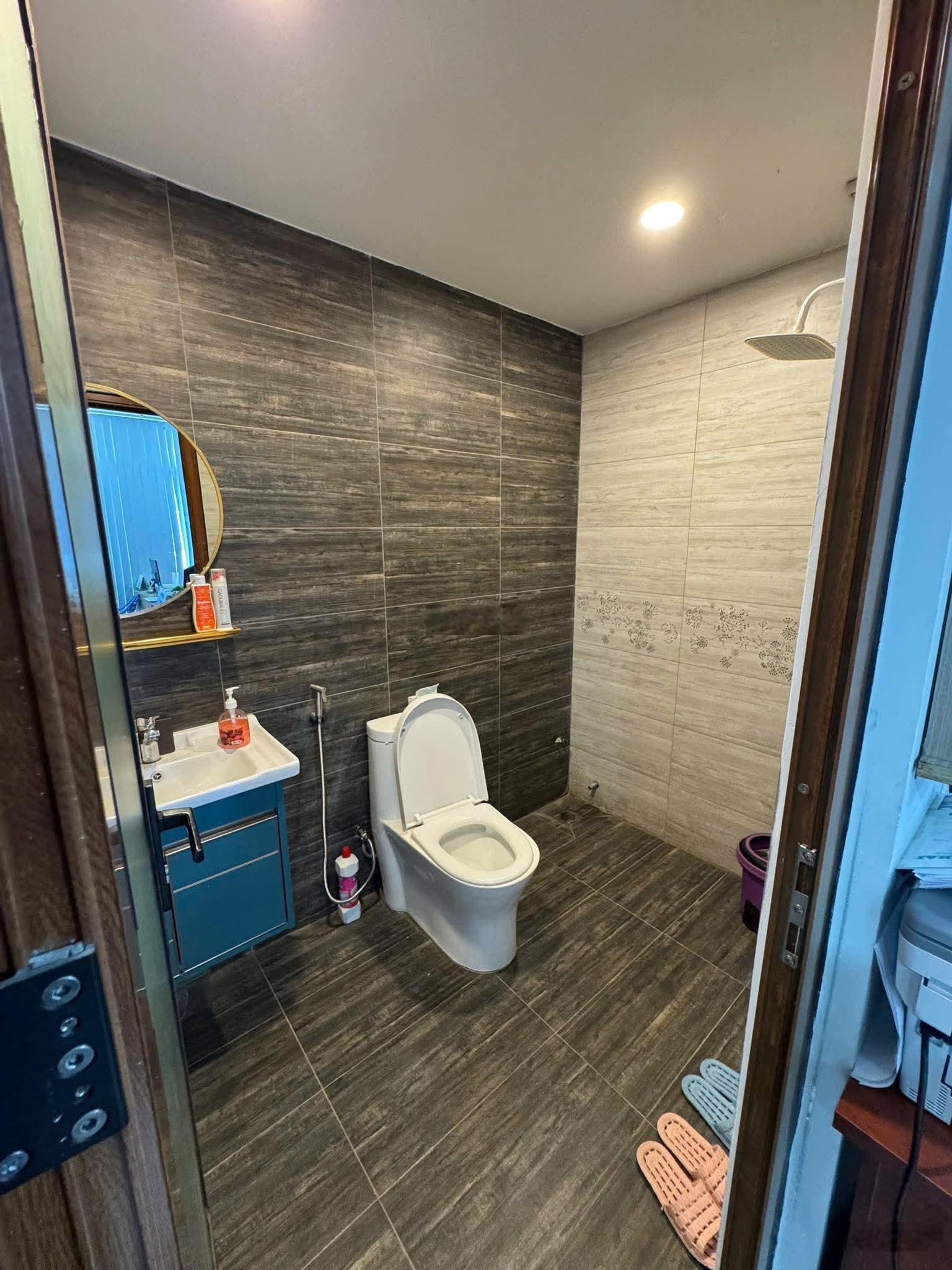 Tân Bình HXH Thông 8M - 75m2 5x15.5 5 Tầng 6PN ô Thang Máy chỉ 10 tỷ hơn