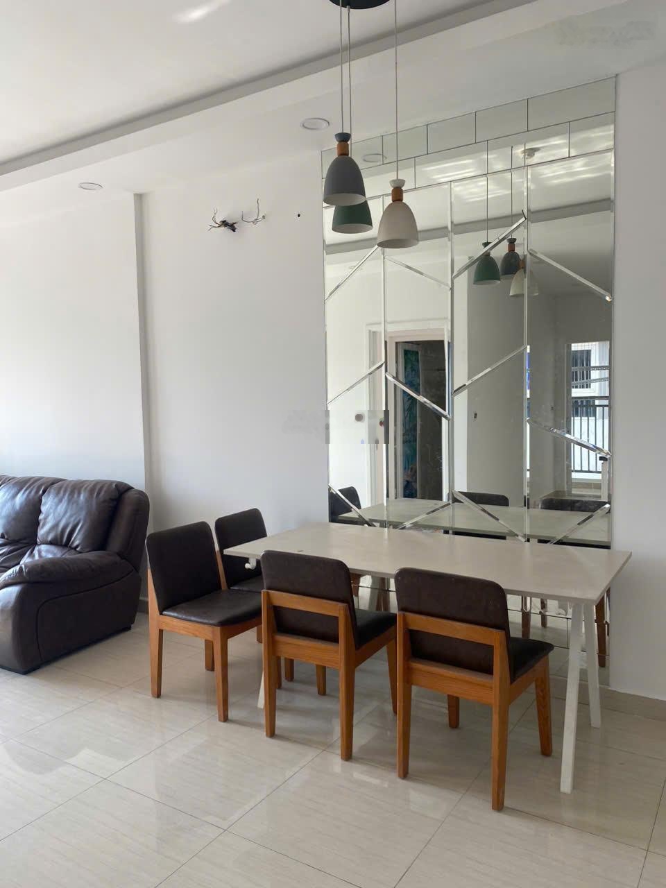 Bán căn hộ Moonlight Boulevard 2PN-2WC, giá 3 tỷ 650 triệu, 77m2 tặng nội thất, Bình Tân, HCM