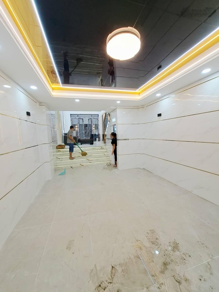 Siêu phẩm bhh, bình tân hẻm xe tải 7m nhà 5 tầng full nội thất cách aeon tân phú 5 phút