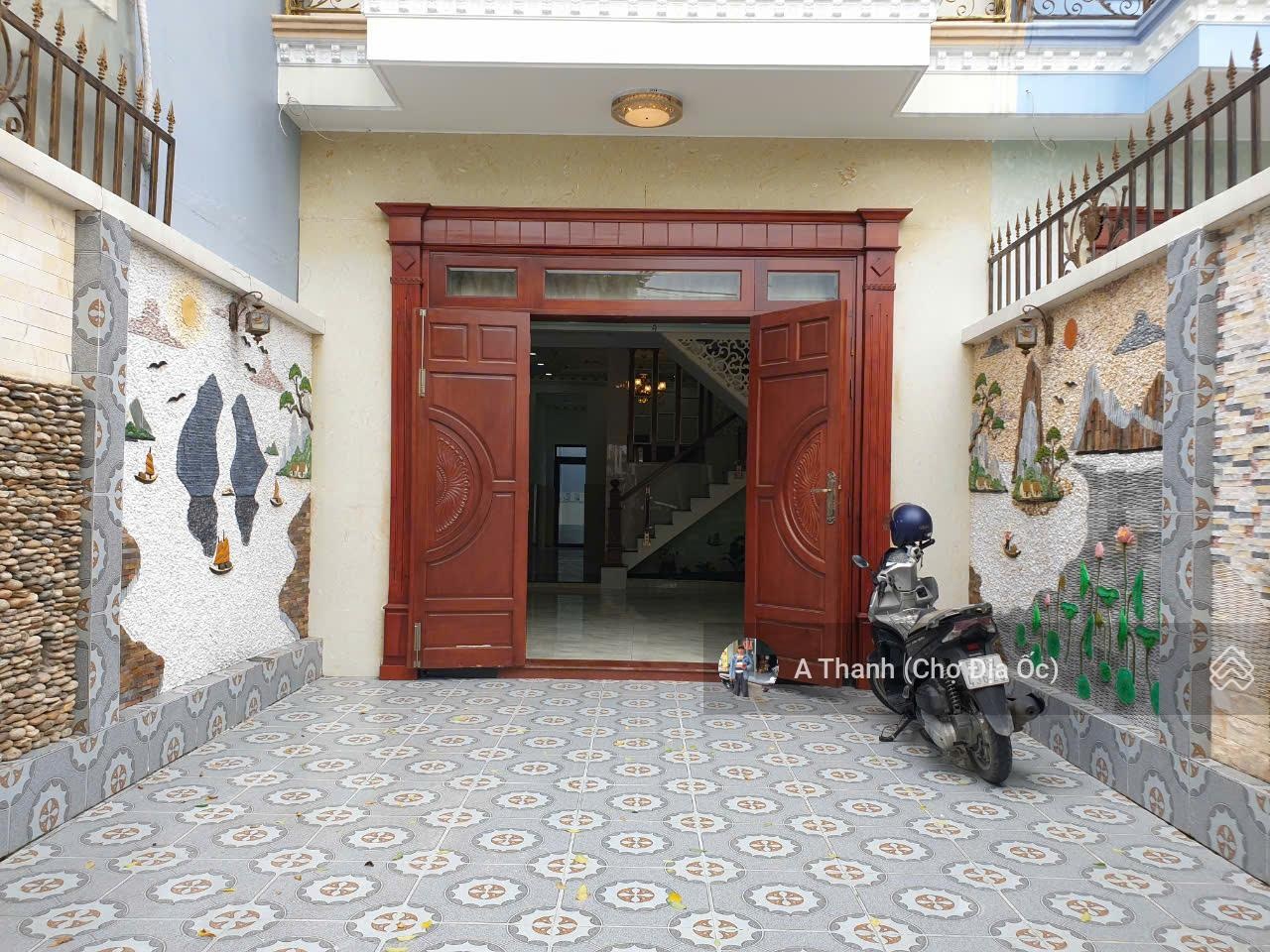 Nhà phố xinh, DT 5m x 30m (5PN) mặt tiền kinh doanh, gần chợ Xuân Thới Thượng - Hóc Môn