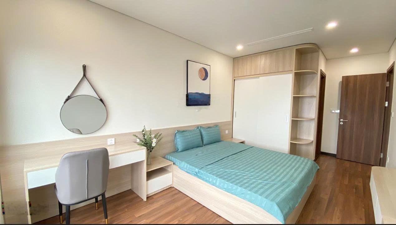 Cho thuê căn hộ Starcity 2 ngủ, đầy đủ nội thất đẹp, có slot oto, giá chỉ 14tr/tháng