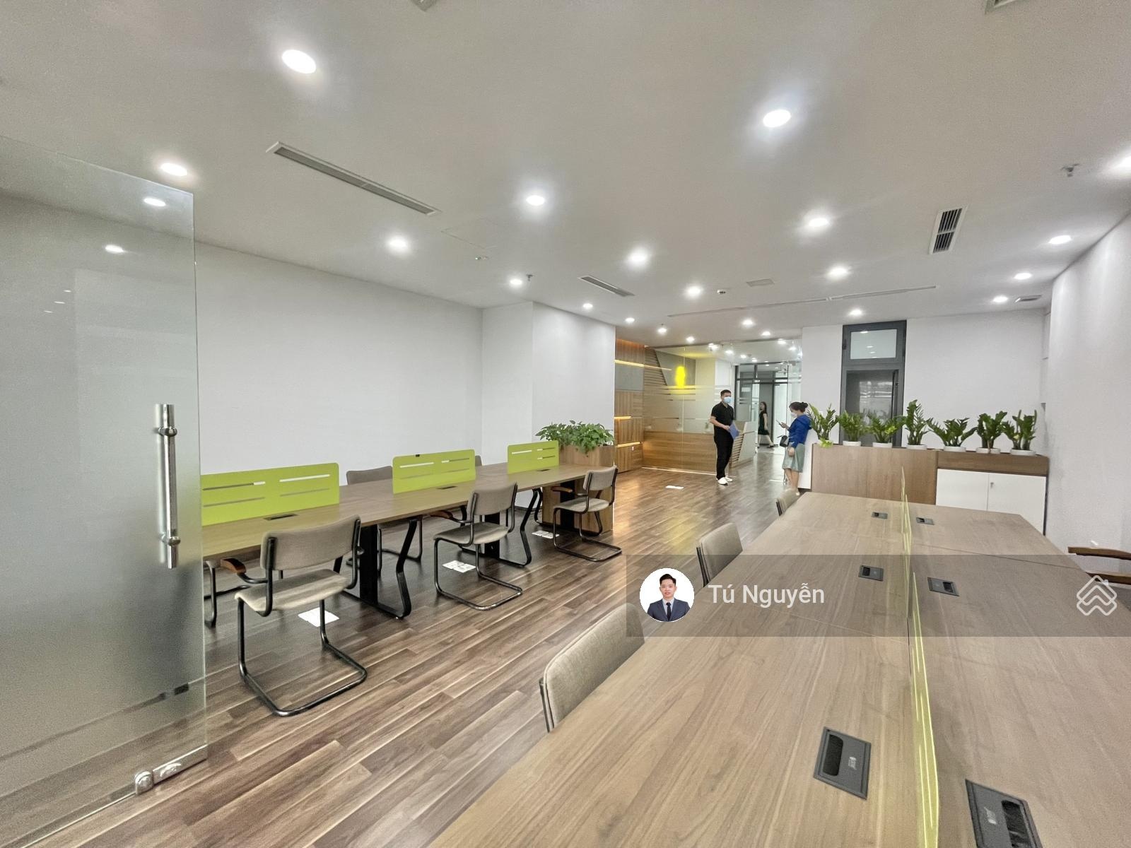 BQL Dreamland Bonanza - Duy Tân cho thuê văn phòng sẵn nội thất: 104m2, 175m2. Miễn phí ngoài giờ