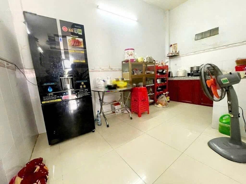 Bán nhanh căn nhà riêng đang kinh doanh, sát chợ Trịnh Như Khuê, SHR