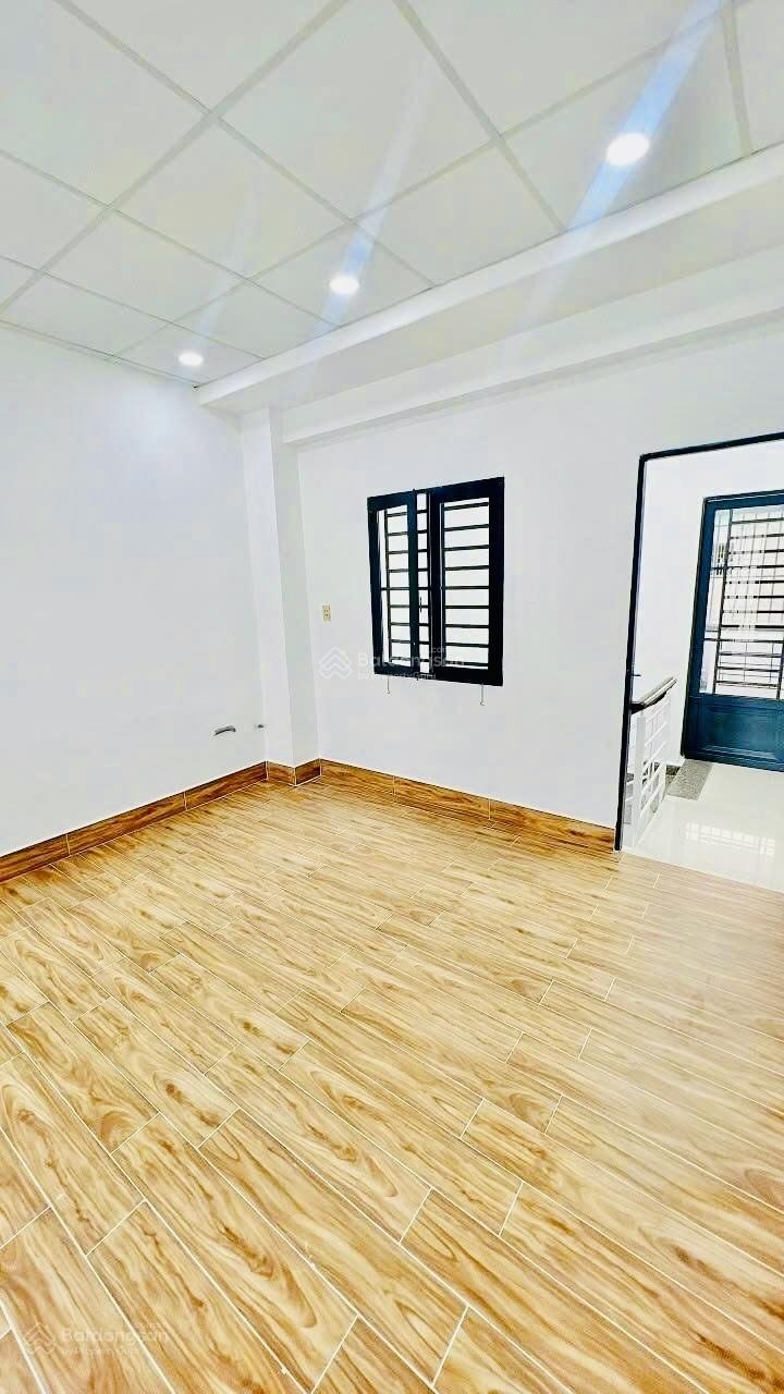 Bán đất tặng nhà hẻm 5m Phan Huy Ích, P. 12, Gò Vấp, CN 80m2 (4x20m) 6 tỷ 3, sát Emart