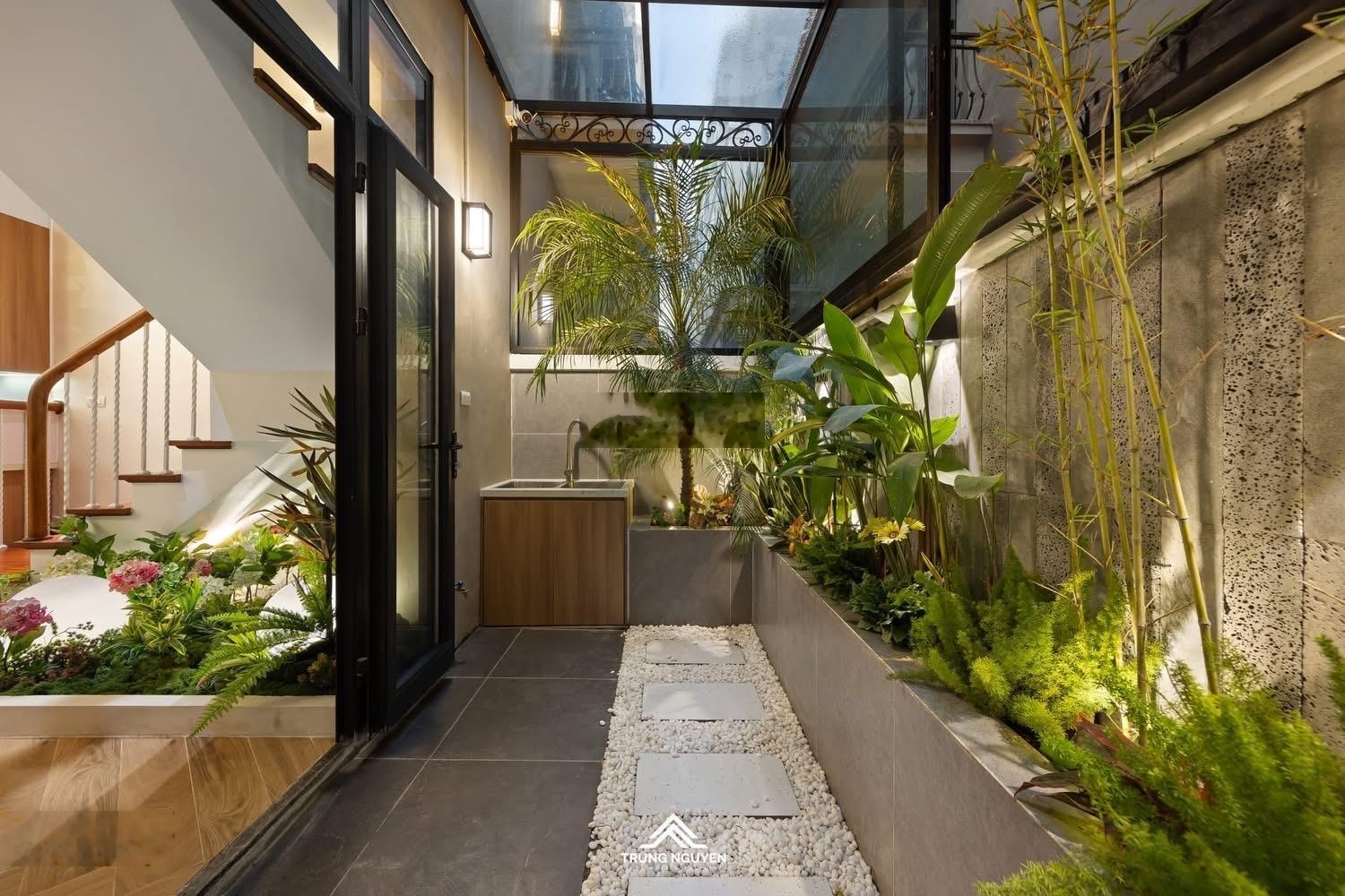 **Bán nhà mặt tiền đường Tân Trang, phường 9, Tân Bình (4,5x11) - 8,3 tỷ