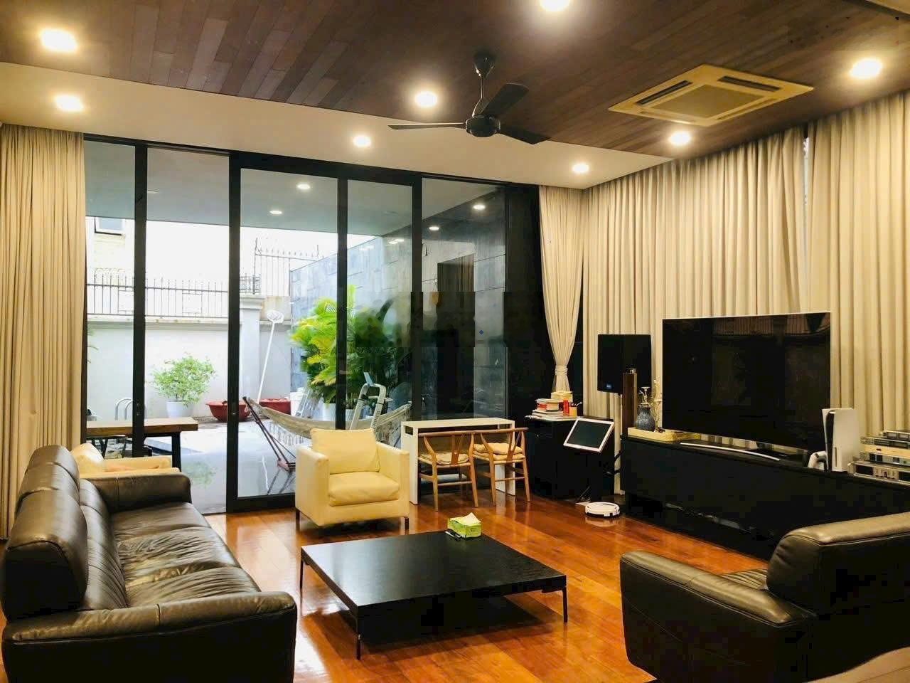 Hạ 20%! Bán nhà siêu vị trí mặt tiền Trần Quang Khải, Q1- 6,2x20-6 tầng - HĐT 80tr-Gía bán 28 tỷ