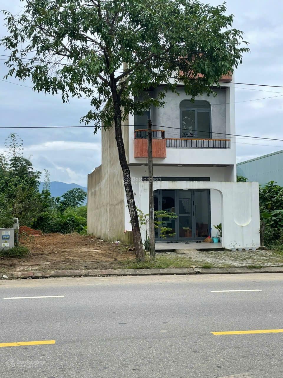 Chính chủ bán đất mặt tiền đường 15m ĐT 602 ngay khu thương mại, kinh doanh tốt