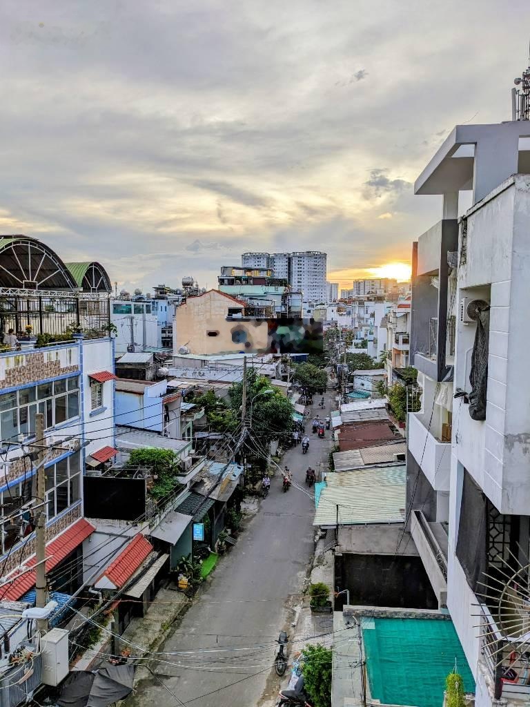 Nhà bán đ hoàng xuân nhị- giáp q 11, q tân bình- 1 sẹc- xe hơi đỗ cửa- 78m- chỉ 7.x tỷ