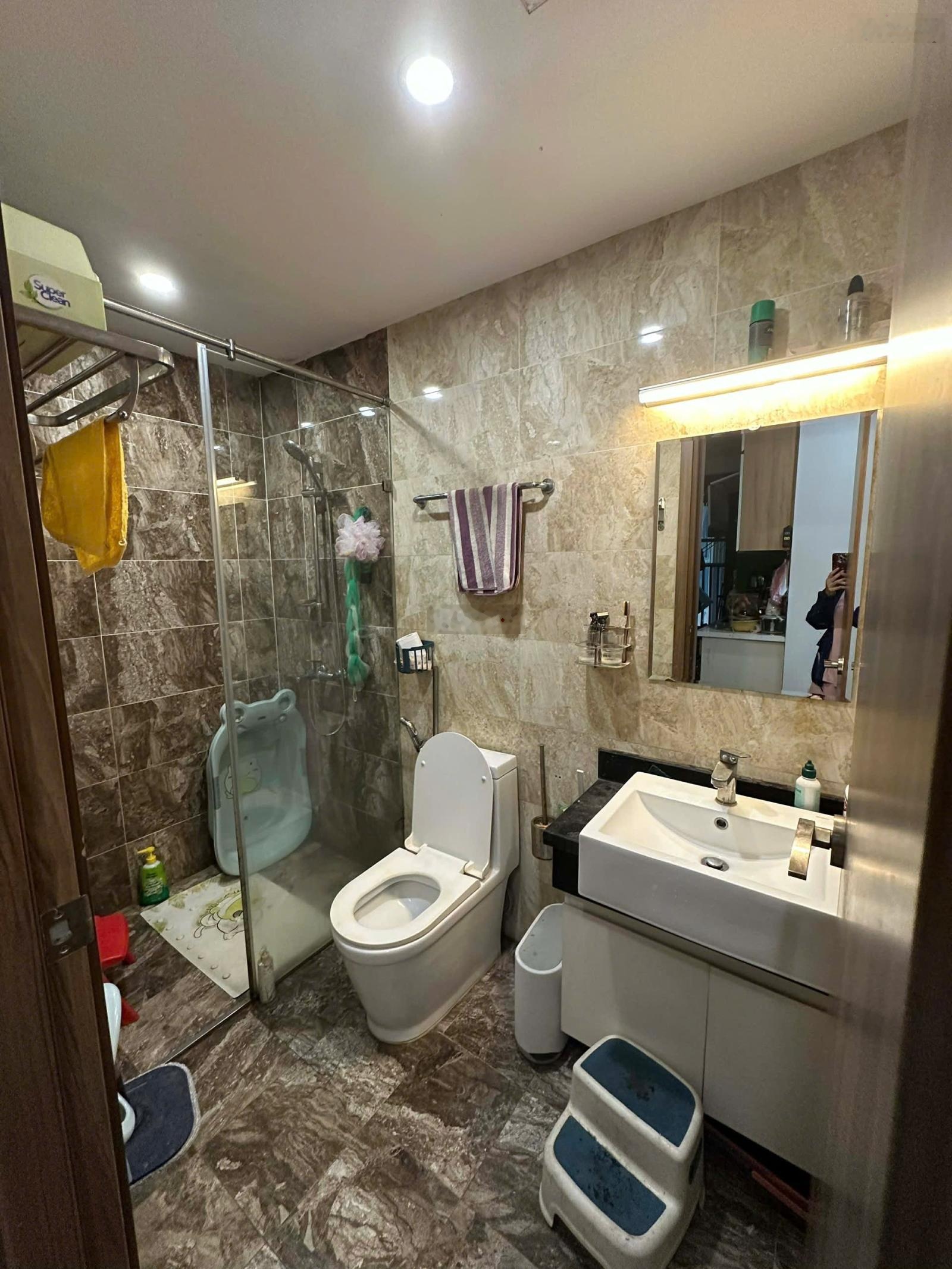 Chính chủ cần bán căn 98m2 3PN 2 ban công toà B Sky Central 176 Định Công, sẵn sổ giao dịch ngay