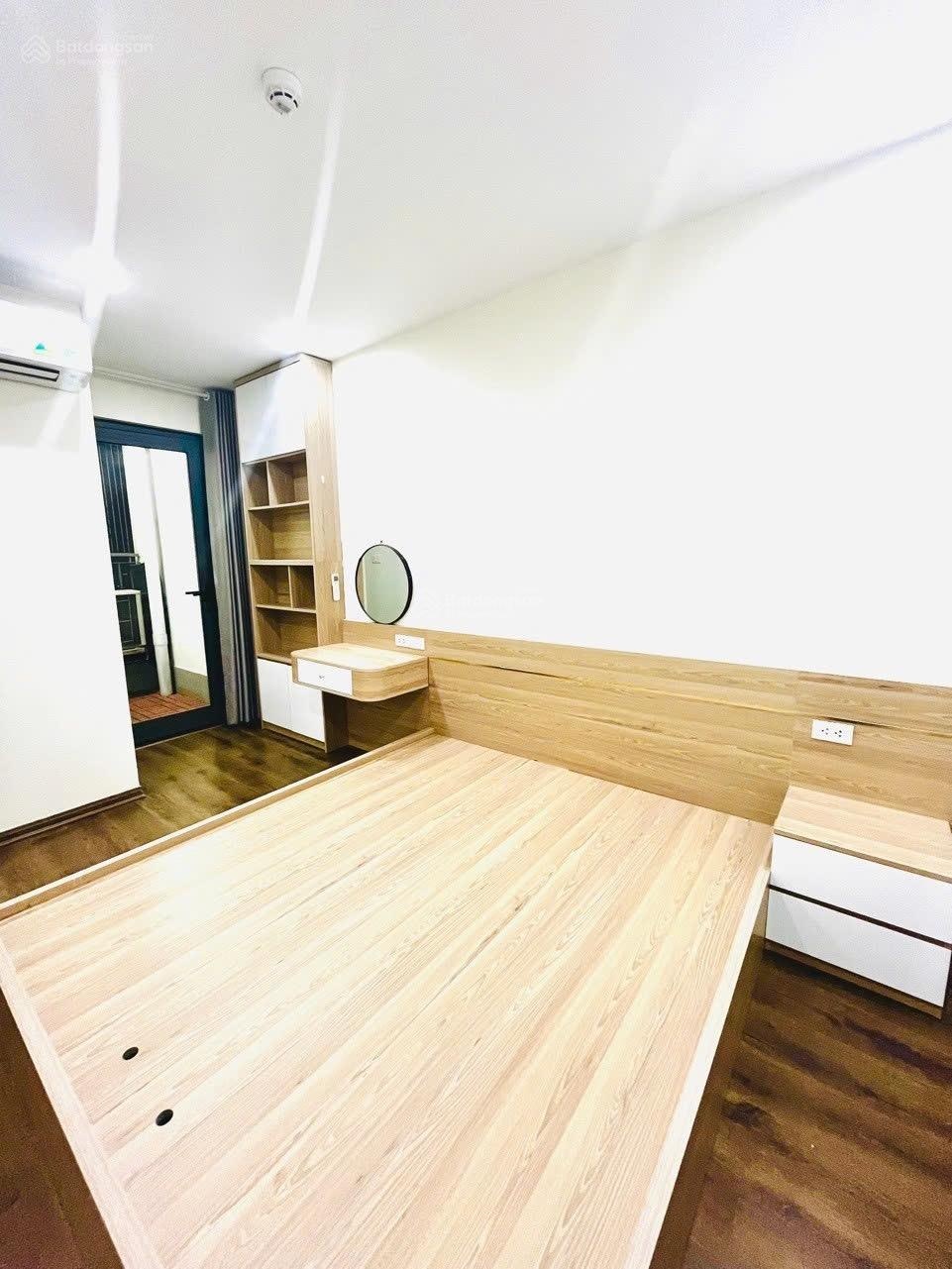 Chính chủ giảm ngay 200 tr bán căn 69,9m2 hướng view Đông Thăng Long Capital có slot ô tô để hầm