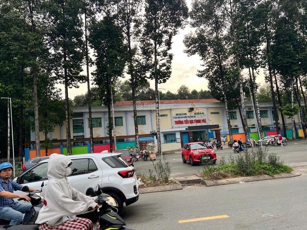 Bán nhà 3 tầng hẻm xe hơi đình phong phú ngay cao đẳng công thương,ngang 6m, dt gần 90m2,nhỉnh 7 tỷ