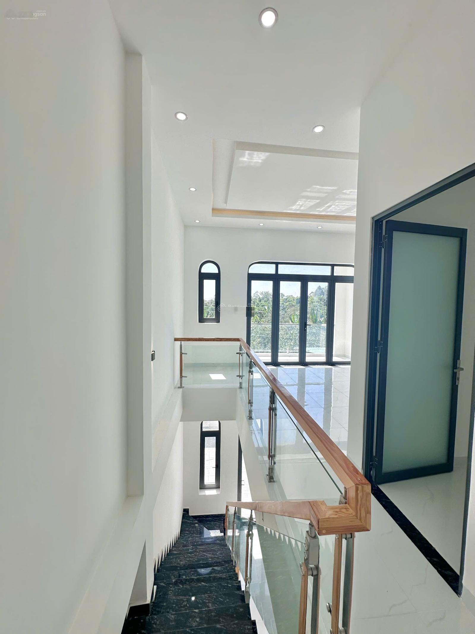 Bán Gấp Nhà 1 Trệt 1 Lầu sổ riêng thổ cư Giá ngộp Chỉ 1,95 tỷ TT 468tr Nhận Nhà Ở, gần KDL Bửu Long