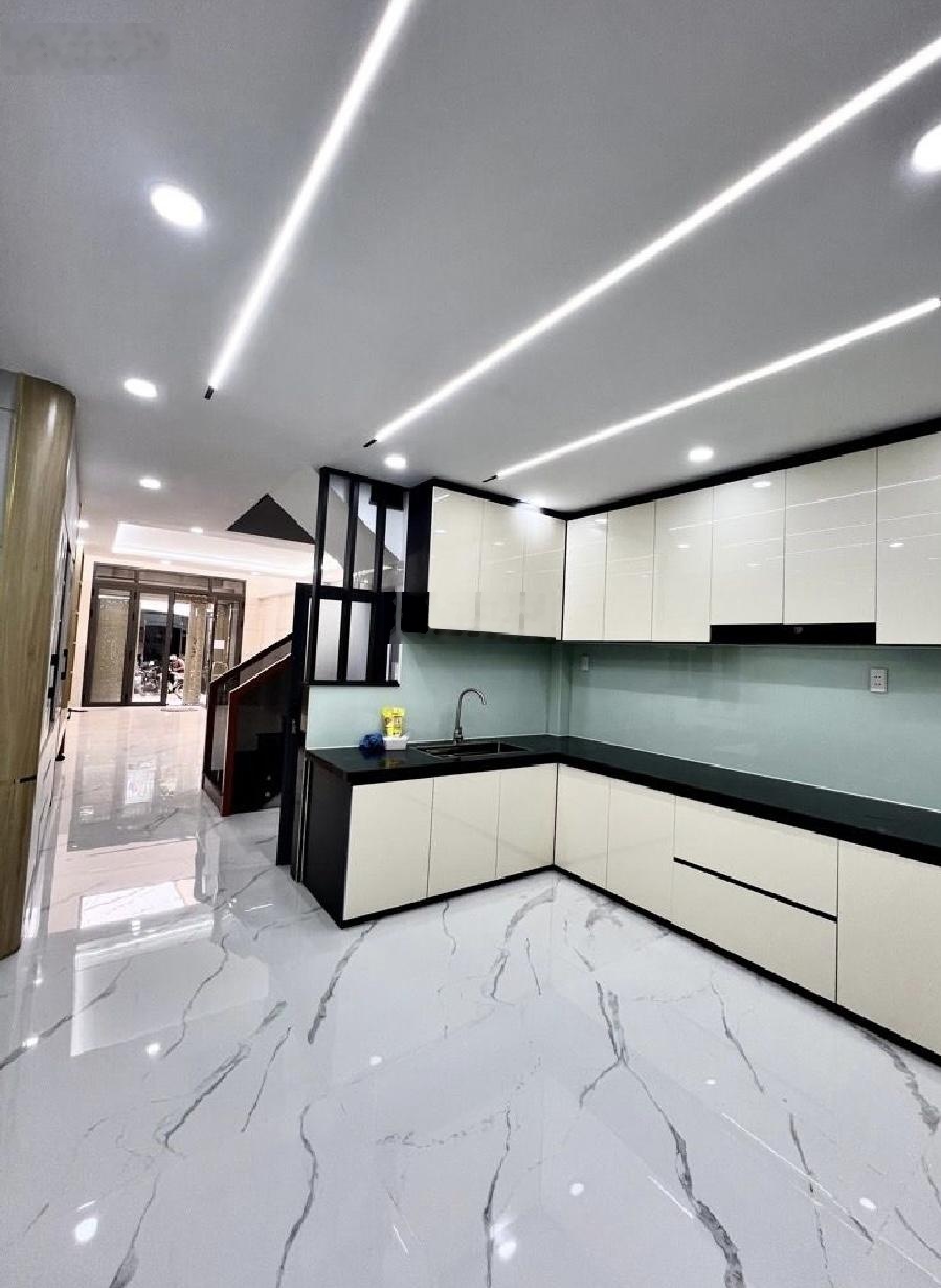 Hàng hiếm, giá cực tốt, ngay Hương Lộ 2, Bốn Xã, 4x24m, 4 tầng, giá 6.3 tỷ