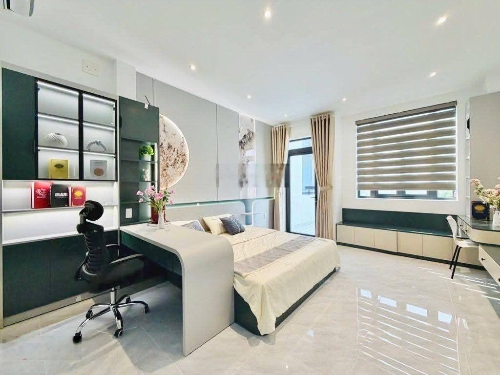 Trung tâm gò vấp,, 4tầng, 4pn, nội thất xịn