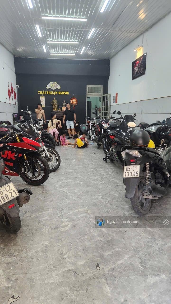 Bán căn nha cấp 4 ngang 5M ngay mặt tiền Nguyễn thi thôi hiệp thành